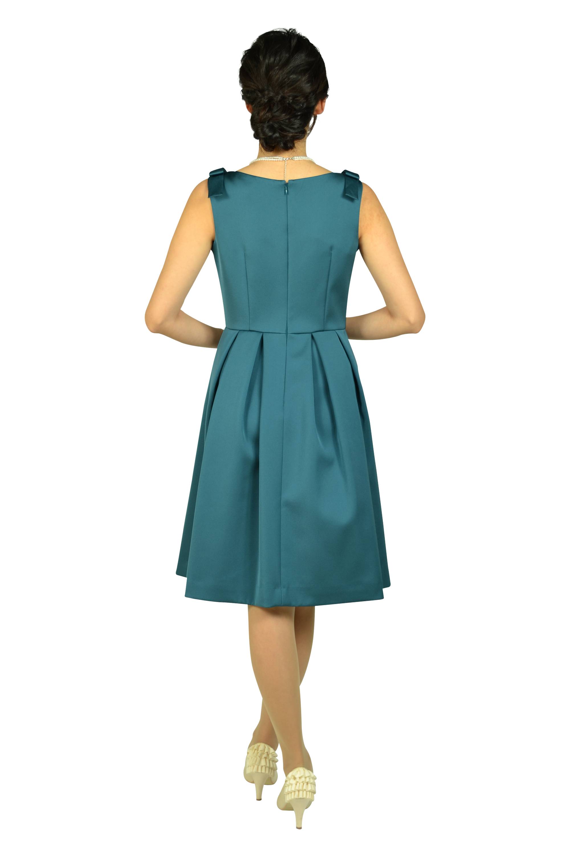 ショルダーリボングリーンドレス