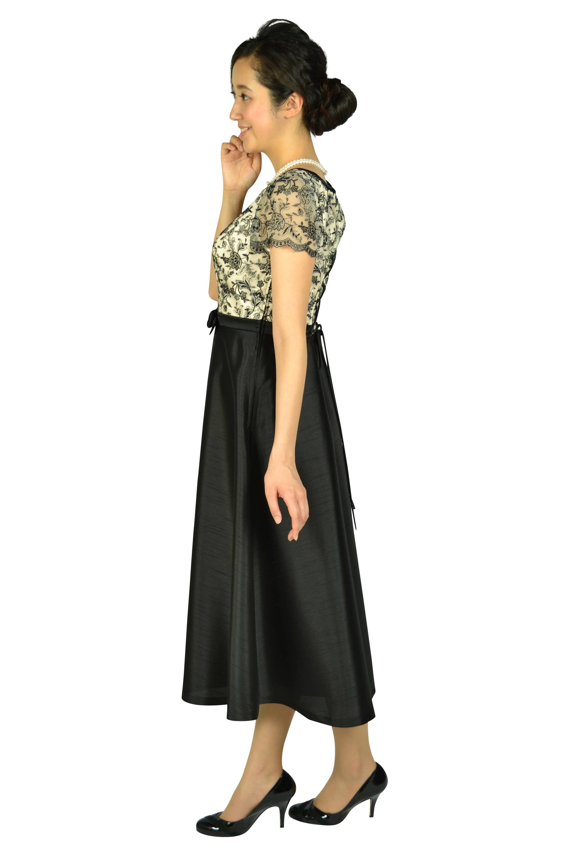 ブラック×フラワーミディ丈ベージュドレス