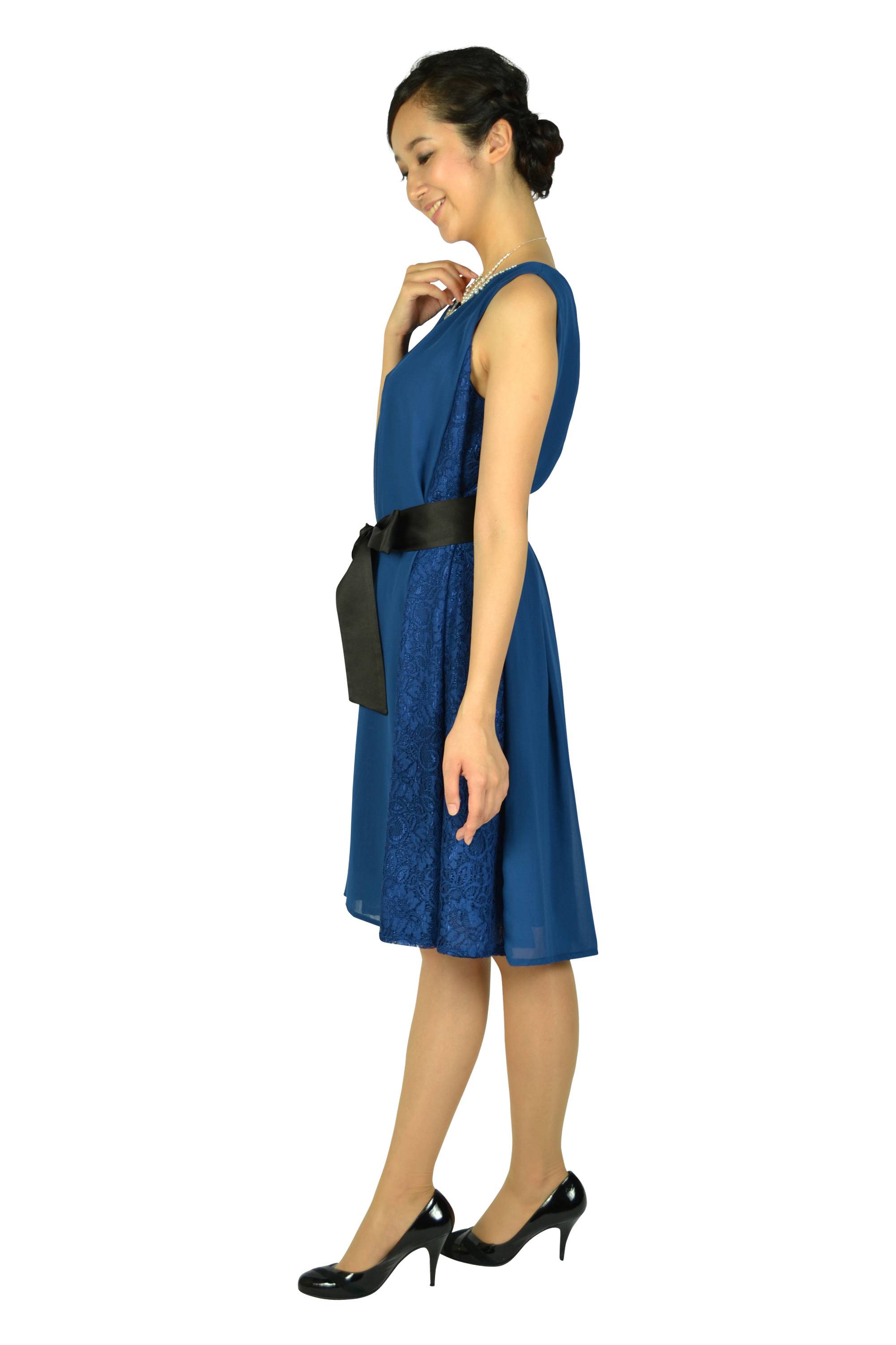 Aライン首元ビジュブルードレス