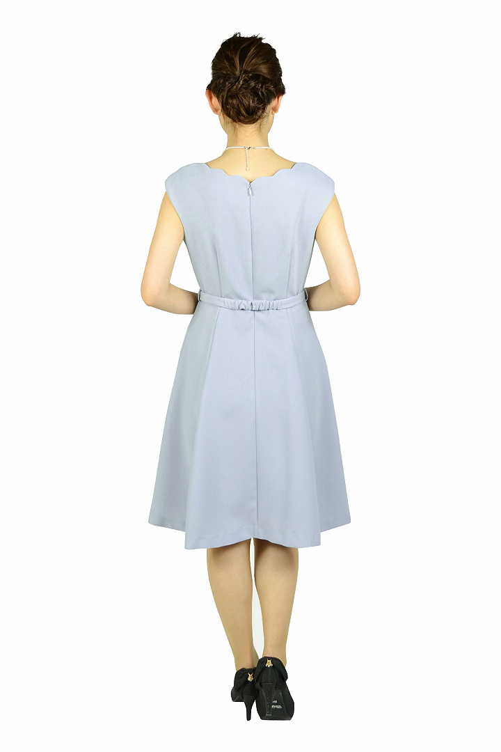 スカラップウエストパールダスティブルードレス