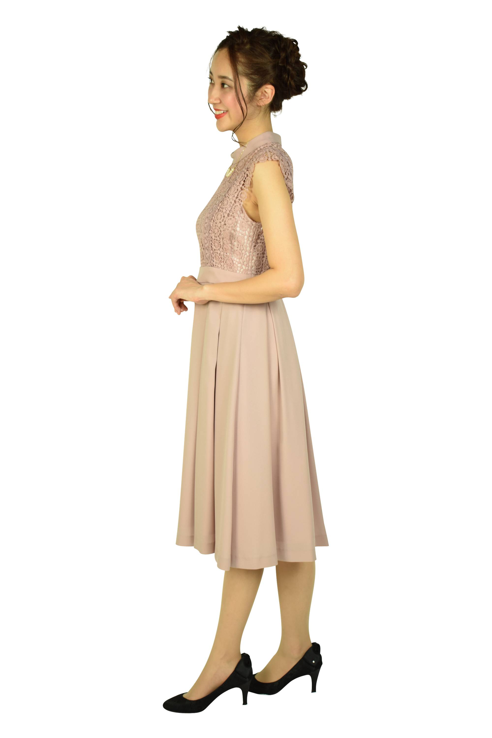 サークルレースピンクベージュドレス