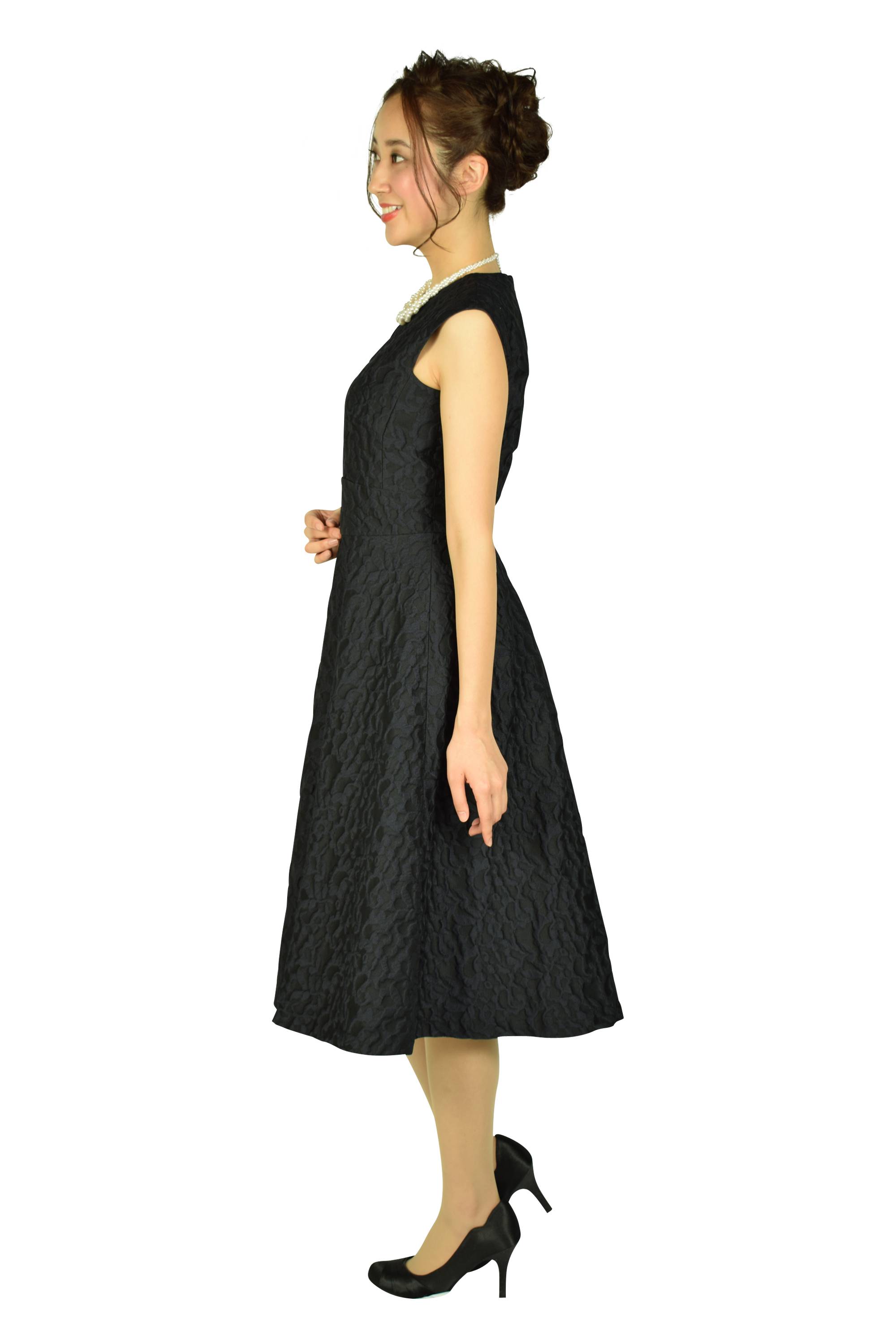 リーフモチーフネイビードレス