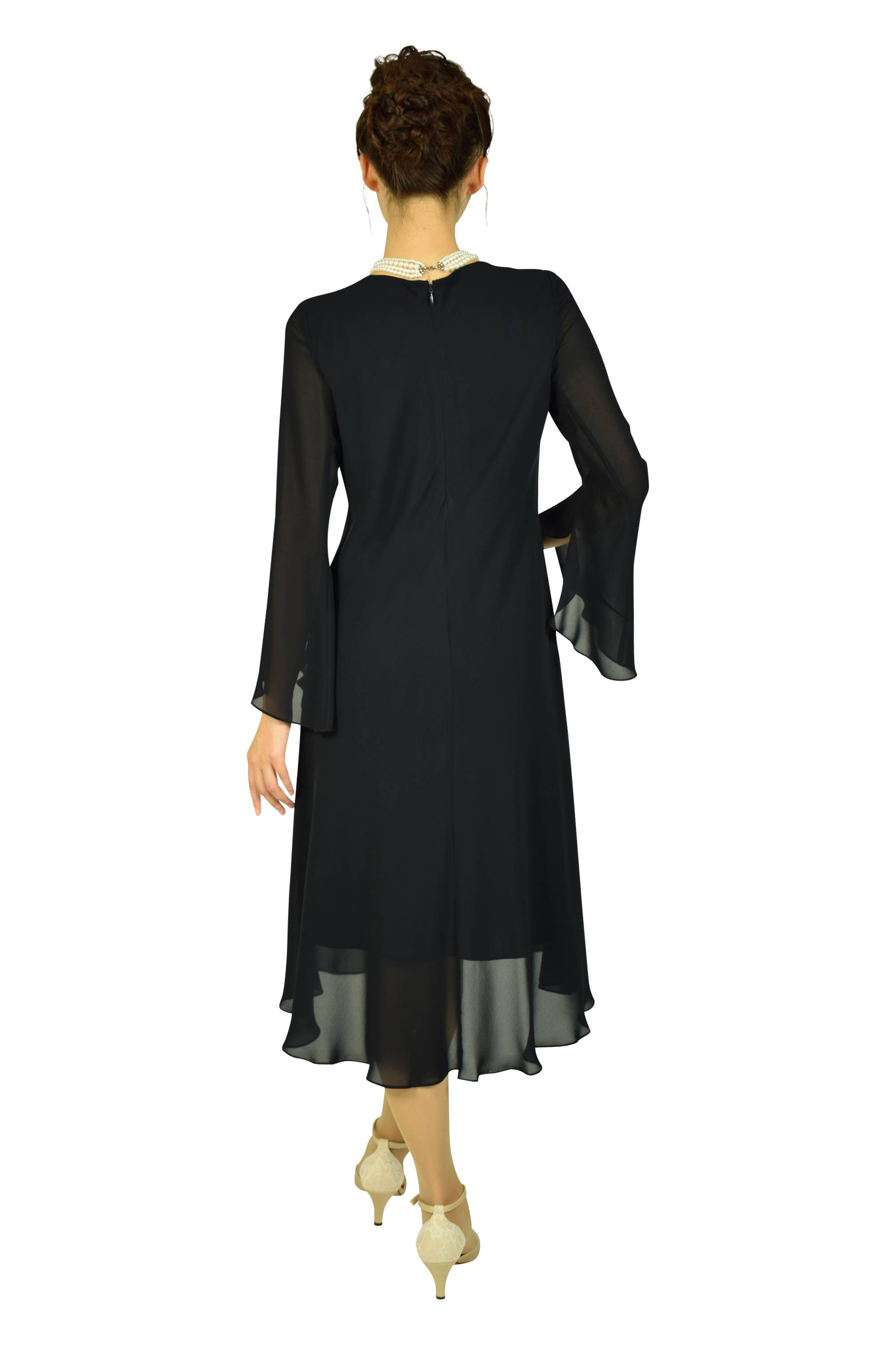 上品ベルスリーブネイビードレス