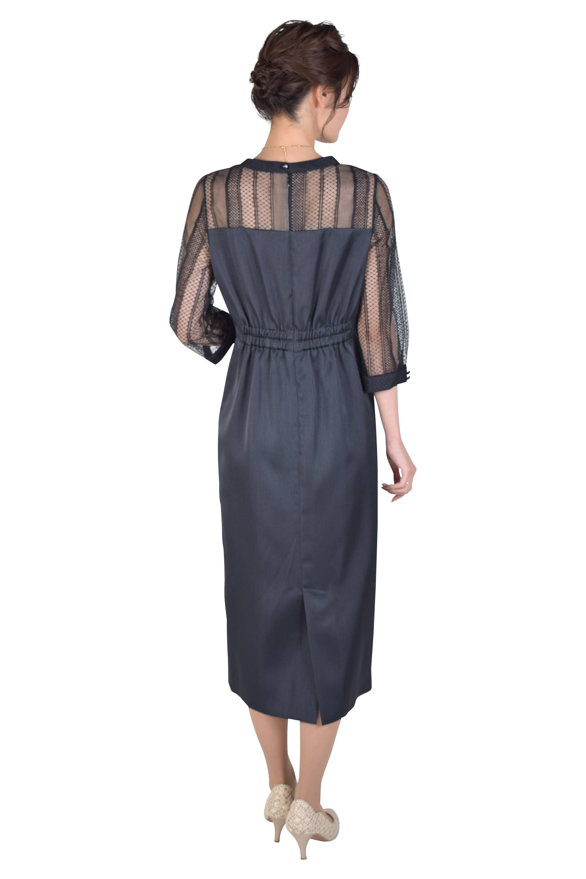 ストライプレースIラインブラックドレス