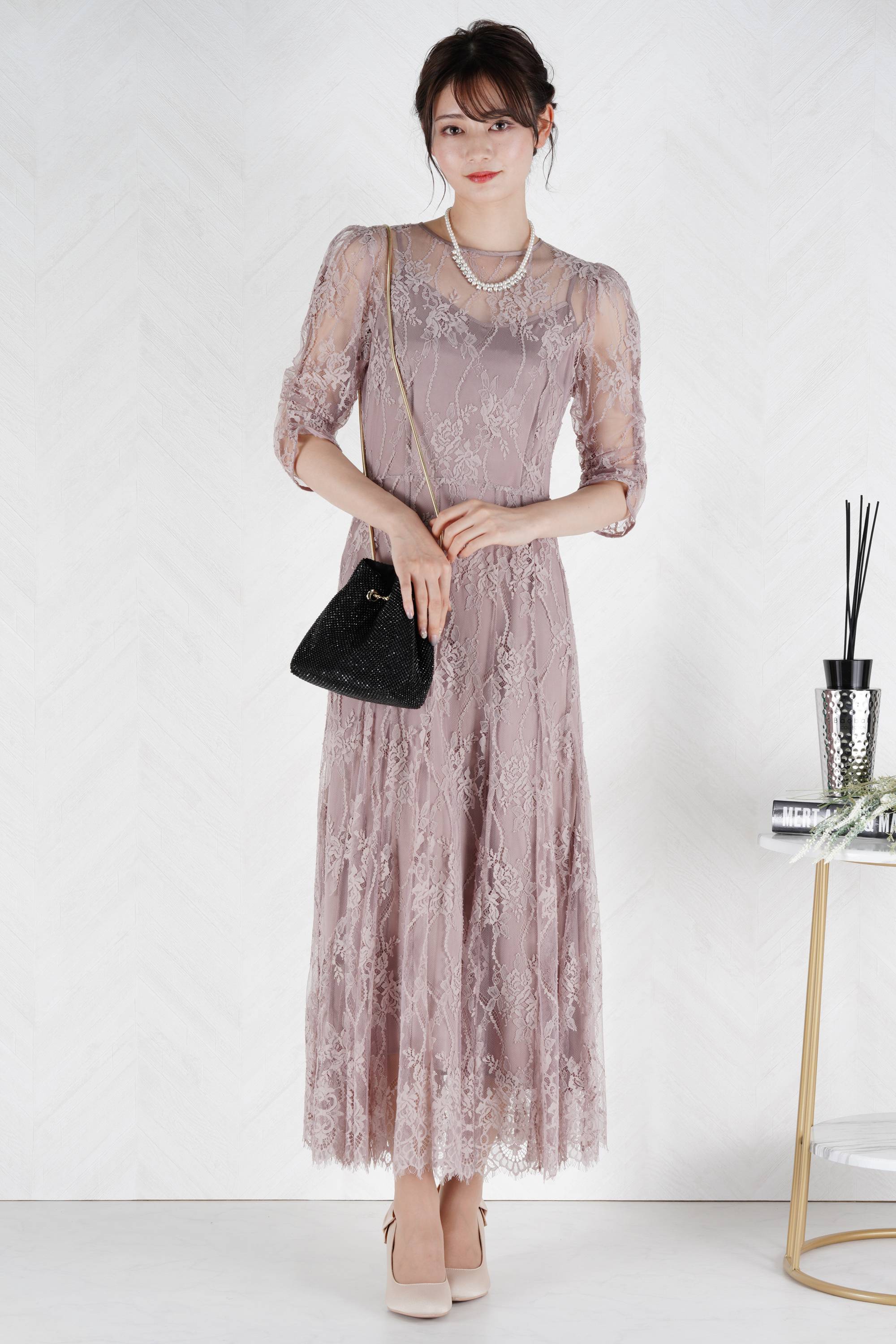 袖ギャザー総レースダスティピンクドレス