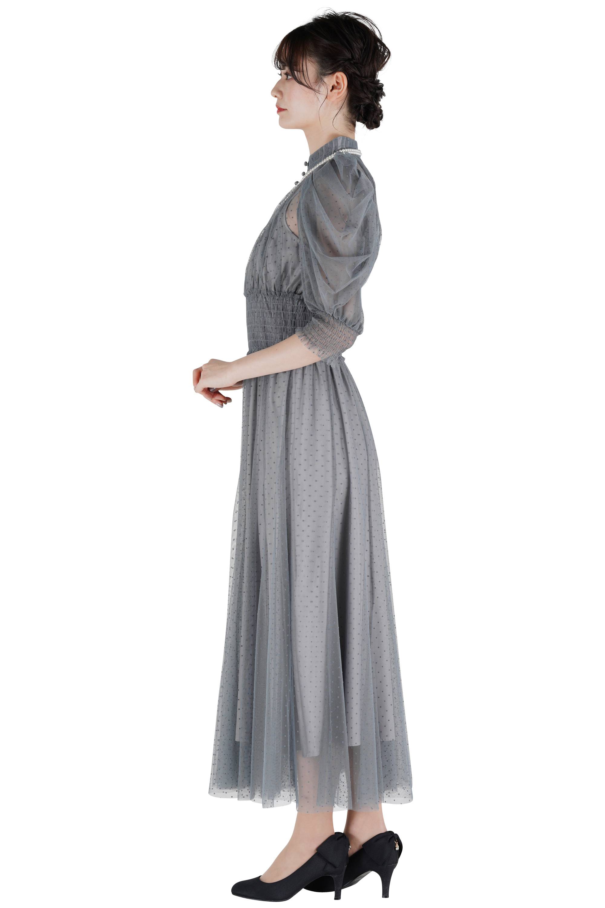 ドット柄チュールブルーグレードレス