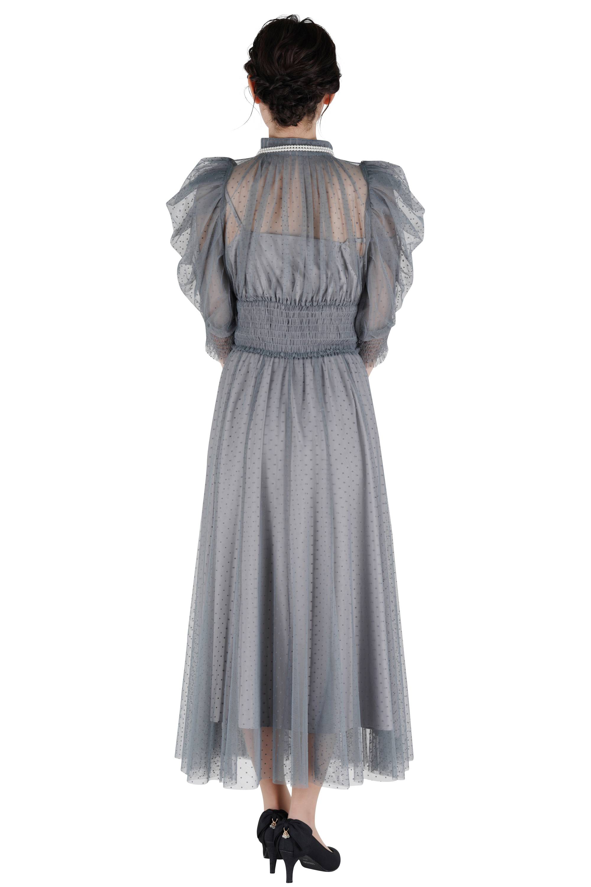 ドット柄チュールブルーグレードレス