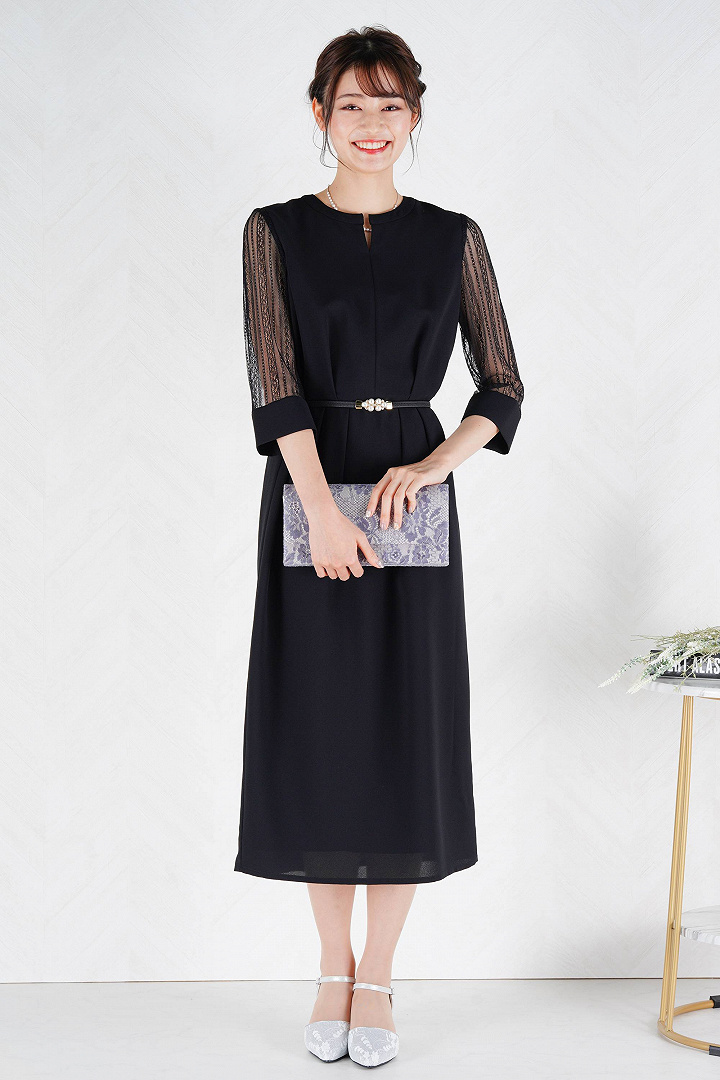 Iライン袖レースブラックドレス