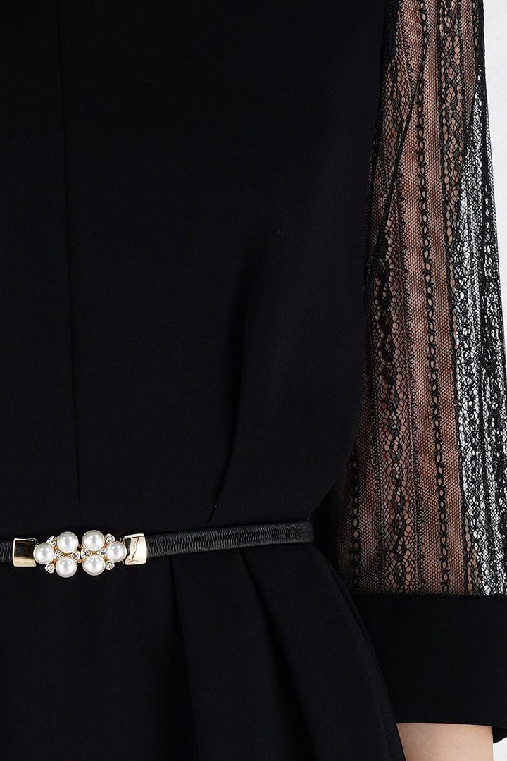 Iライン袖レースブラックドレス