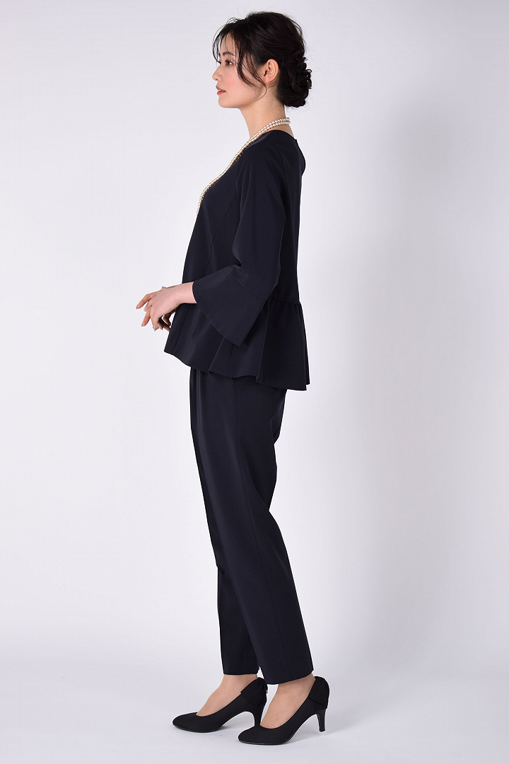 ペプラムトップスネイビーパンツドレス