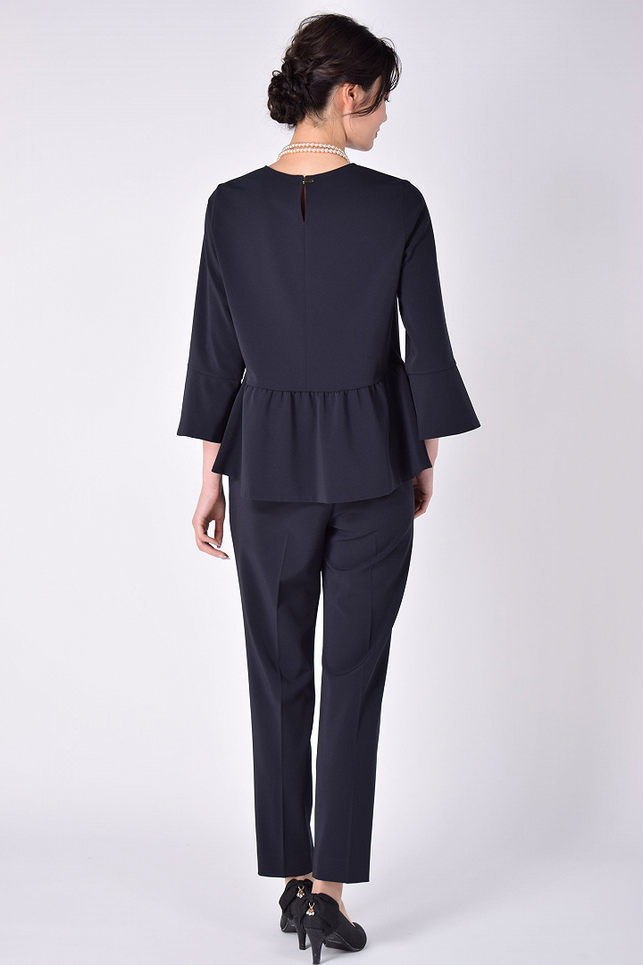 ペプラムトップスネイビーパンツドレス