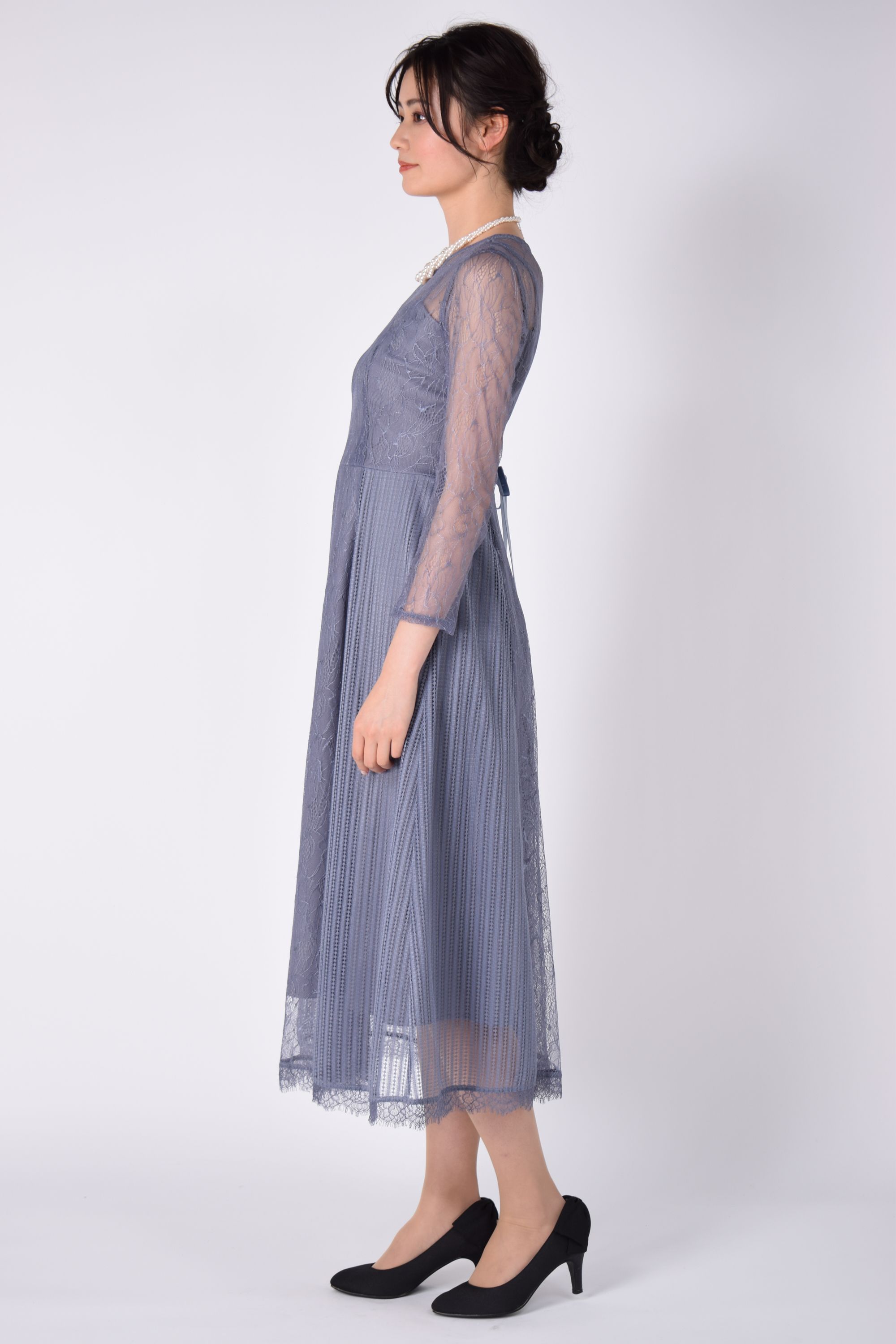 ストライプレースくすみブルードレス