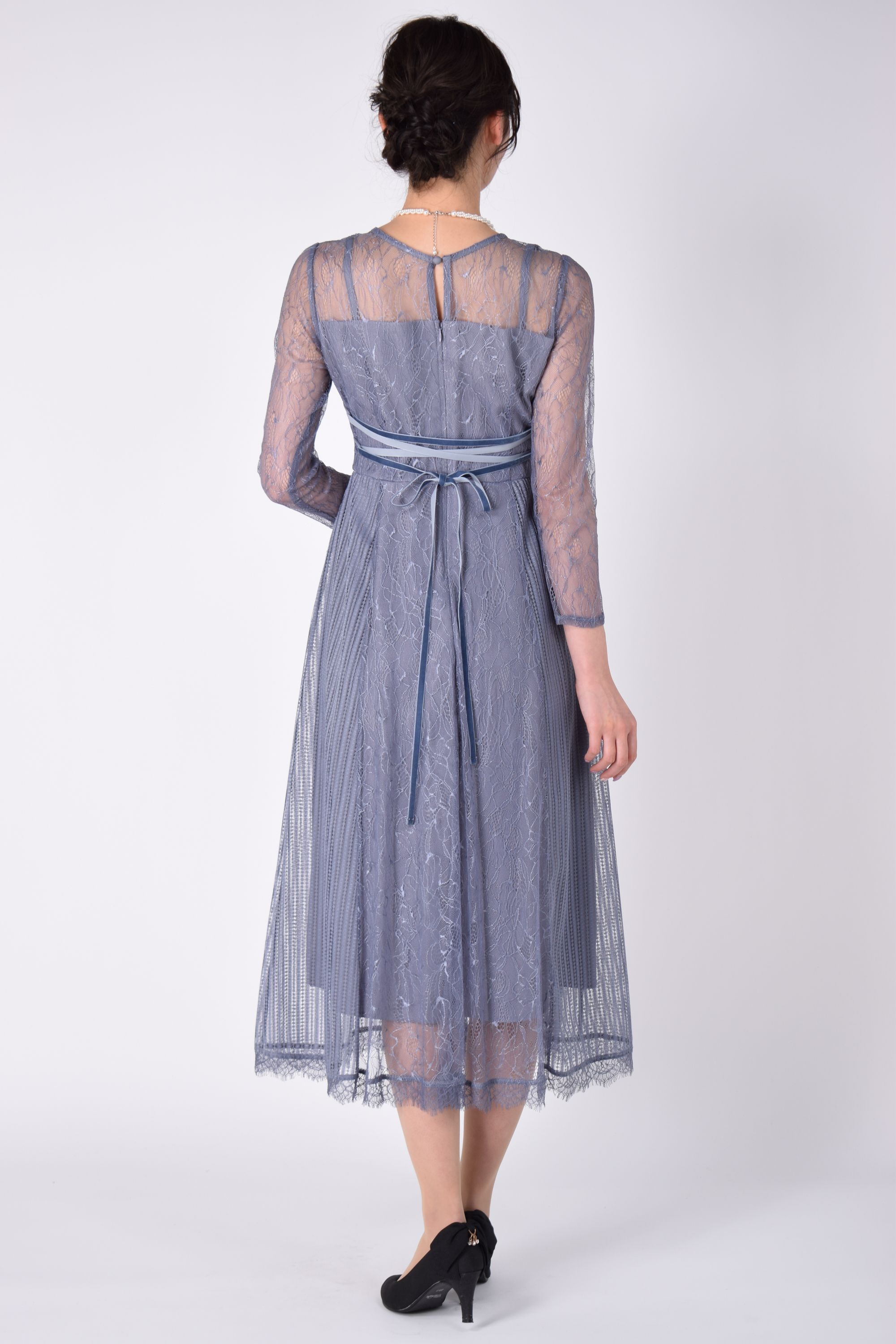 ストライプレースくすみブルードレス