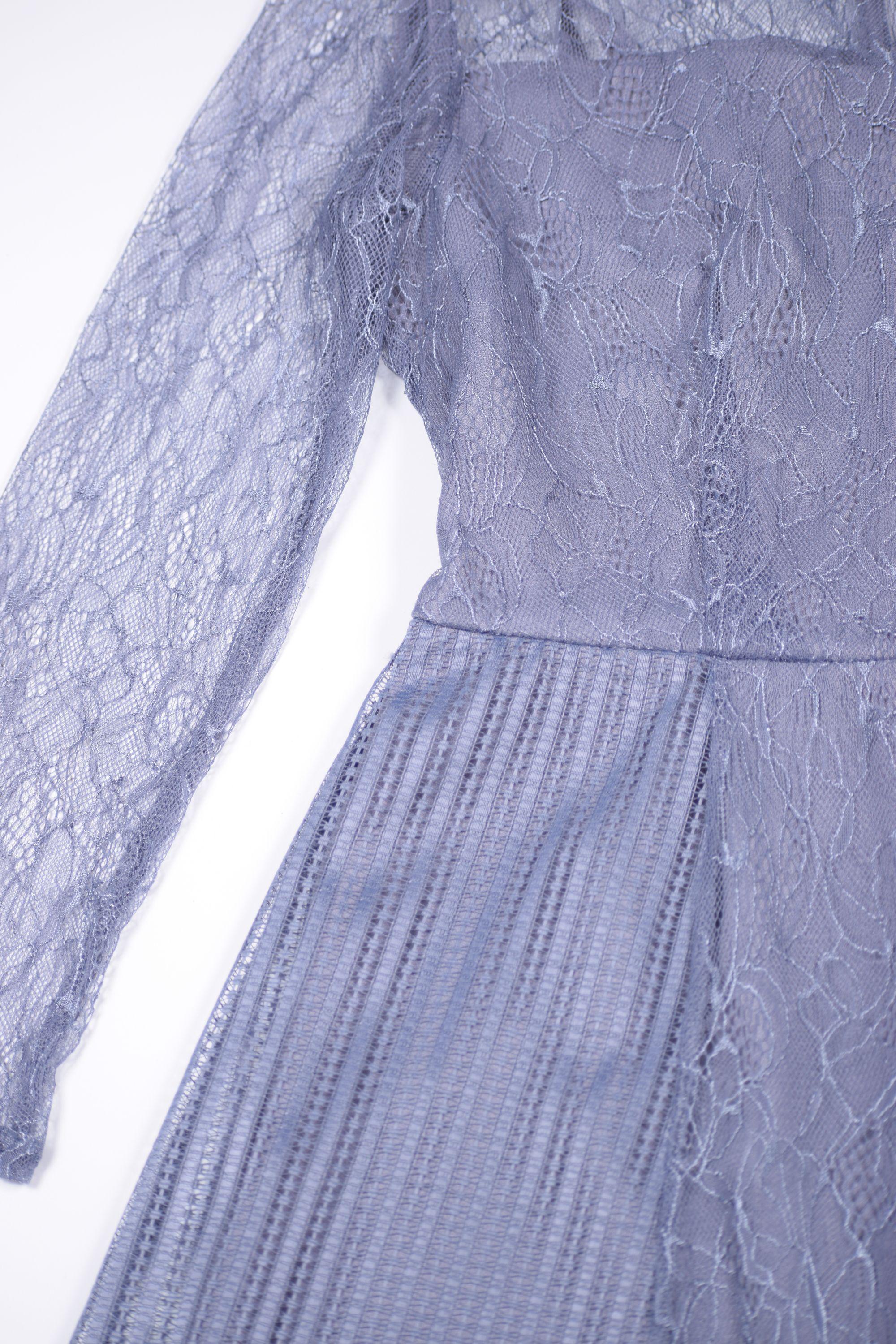 ストライプレースくすみブルードレス