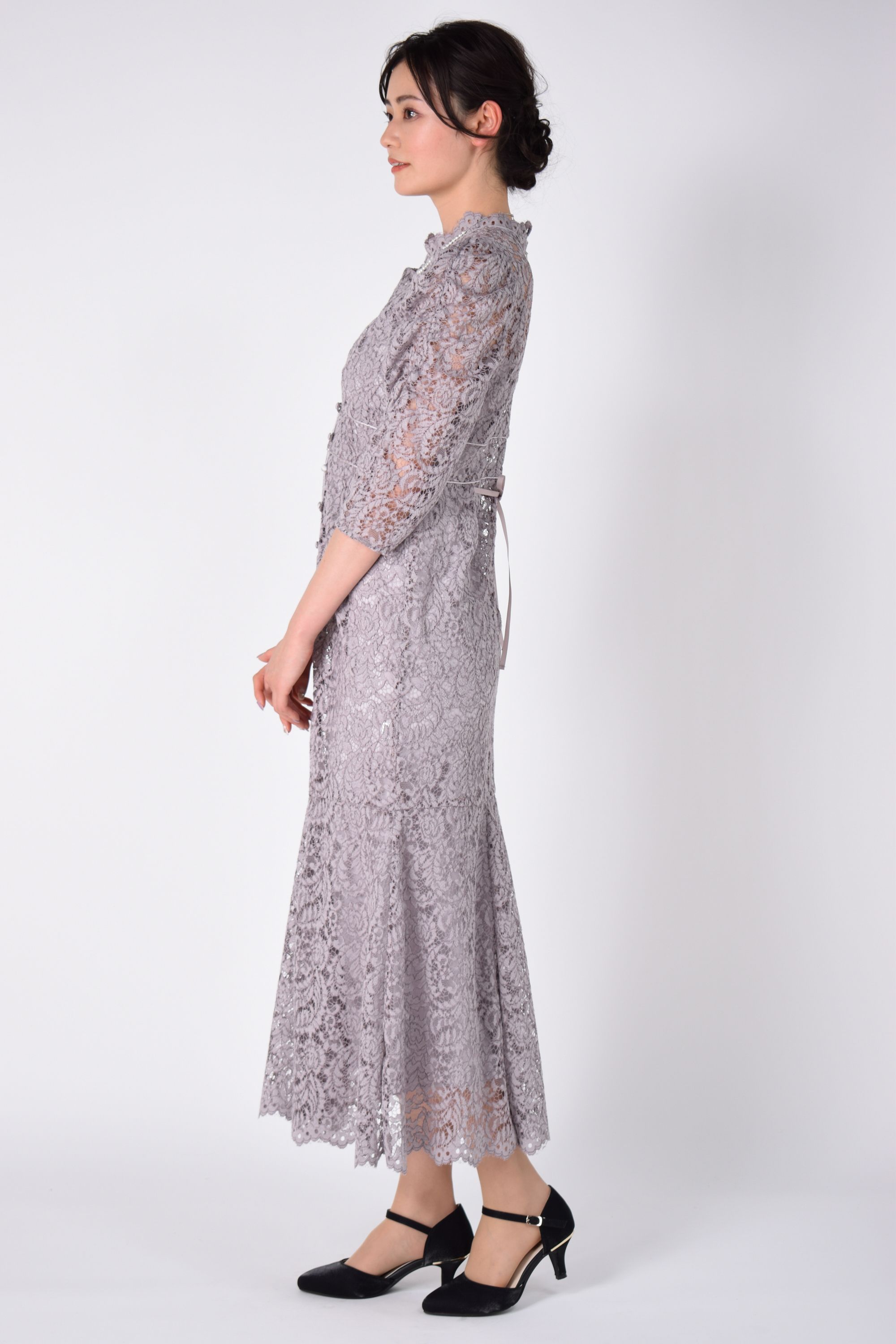 ギャザー総レースくすみラベンダードレス