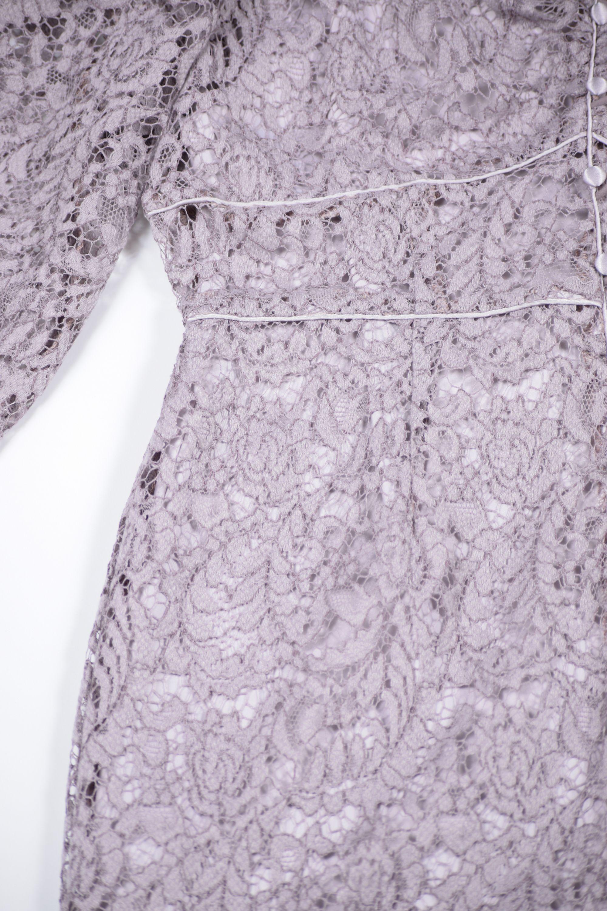 ギャザー総レースくすみラベンダードレス