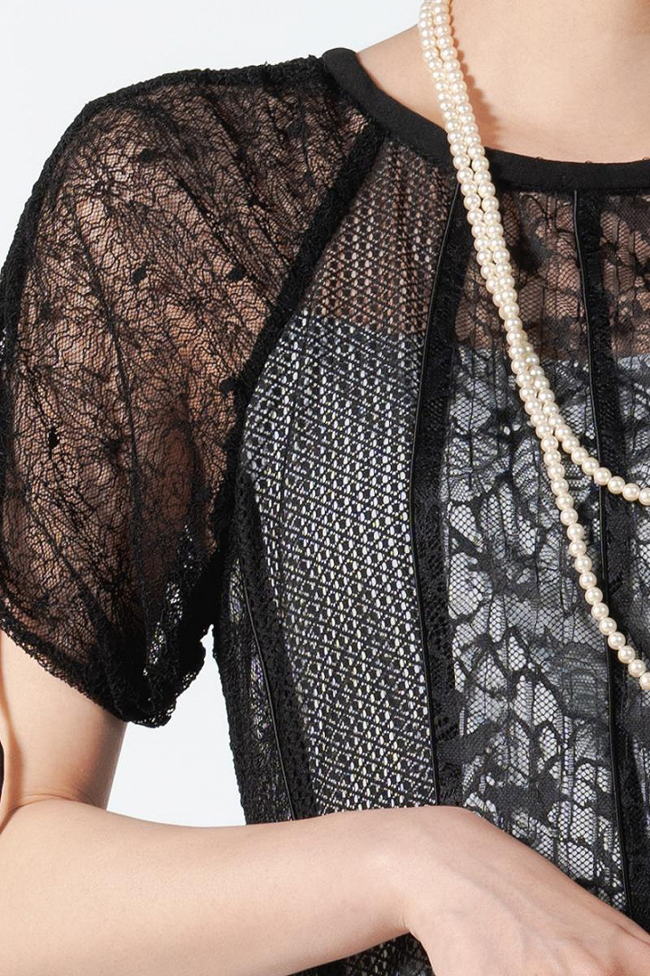 ストライプ切り替えレースブラックドレス