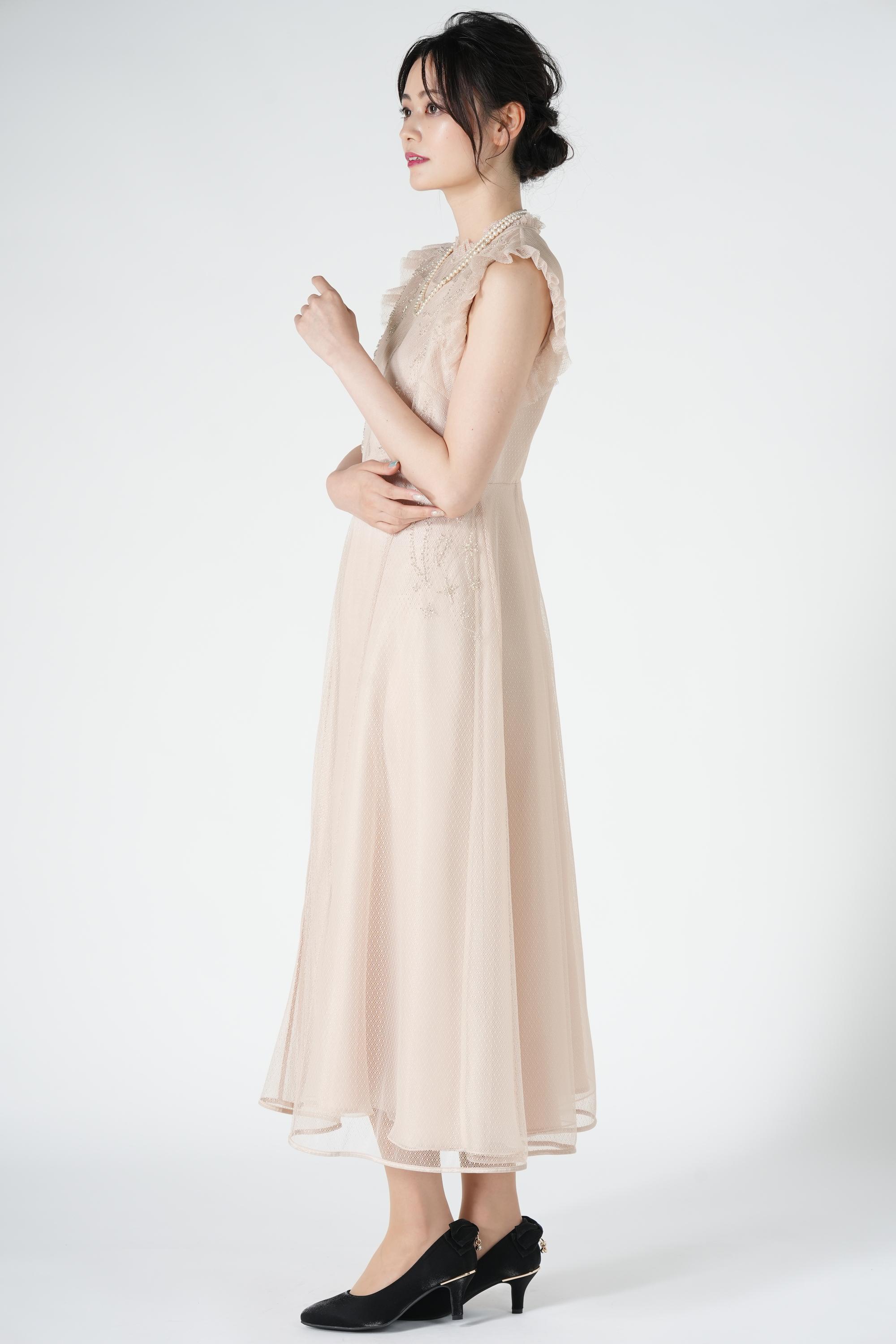 ビーズ刺繍チュールベージュドレス