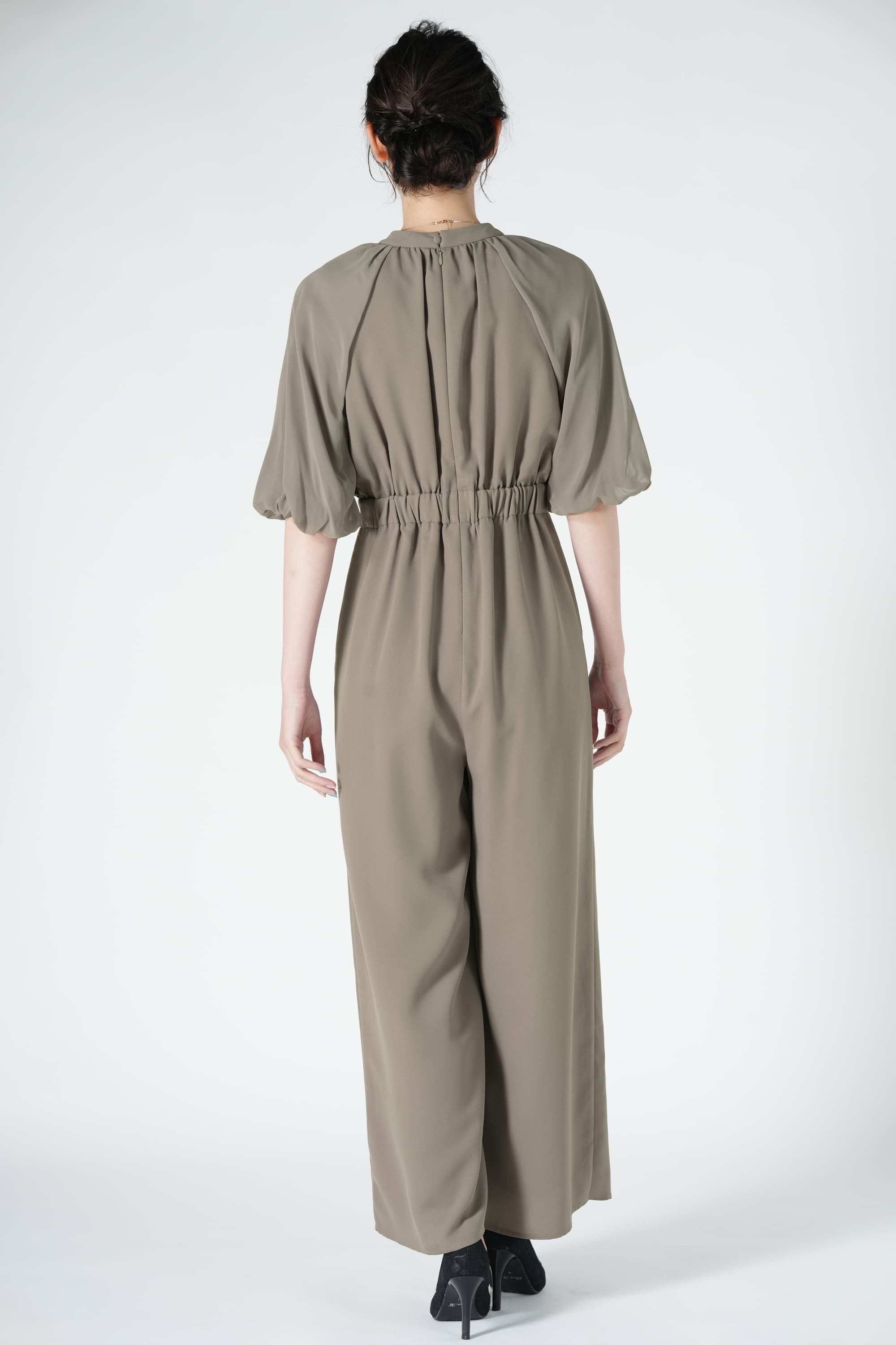 ボリューム袖グレーパンツドレス