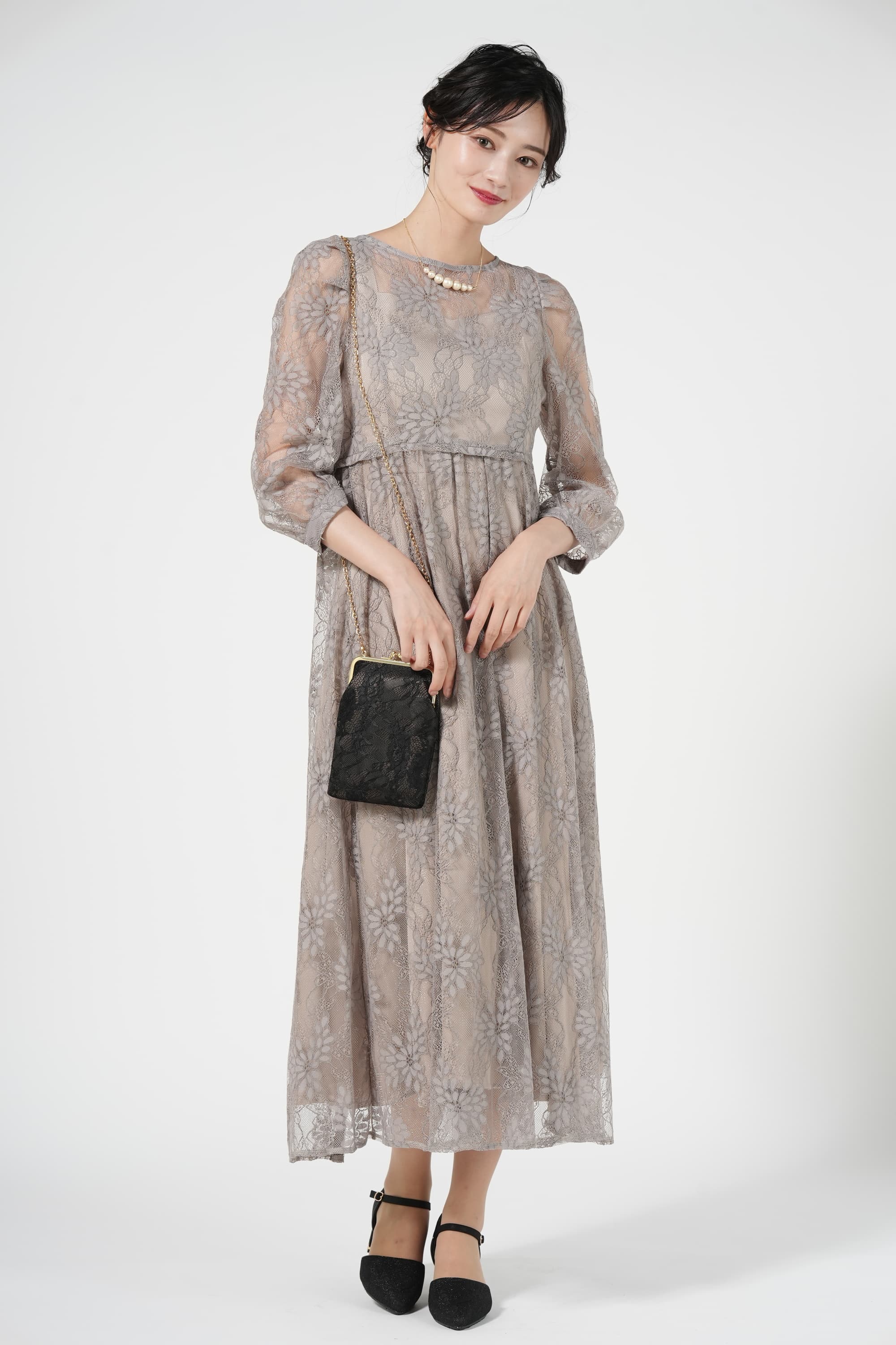 レースがま口ブラックサコッシュ