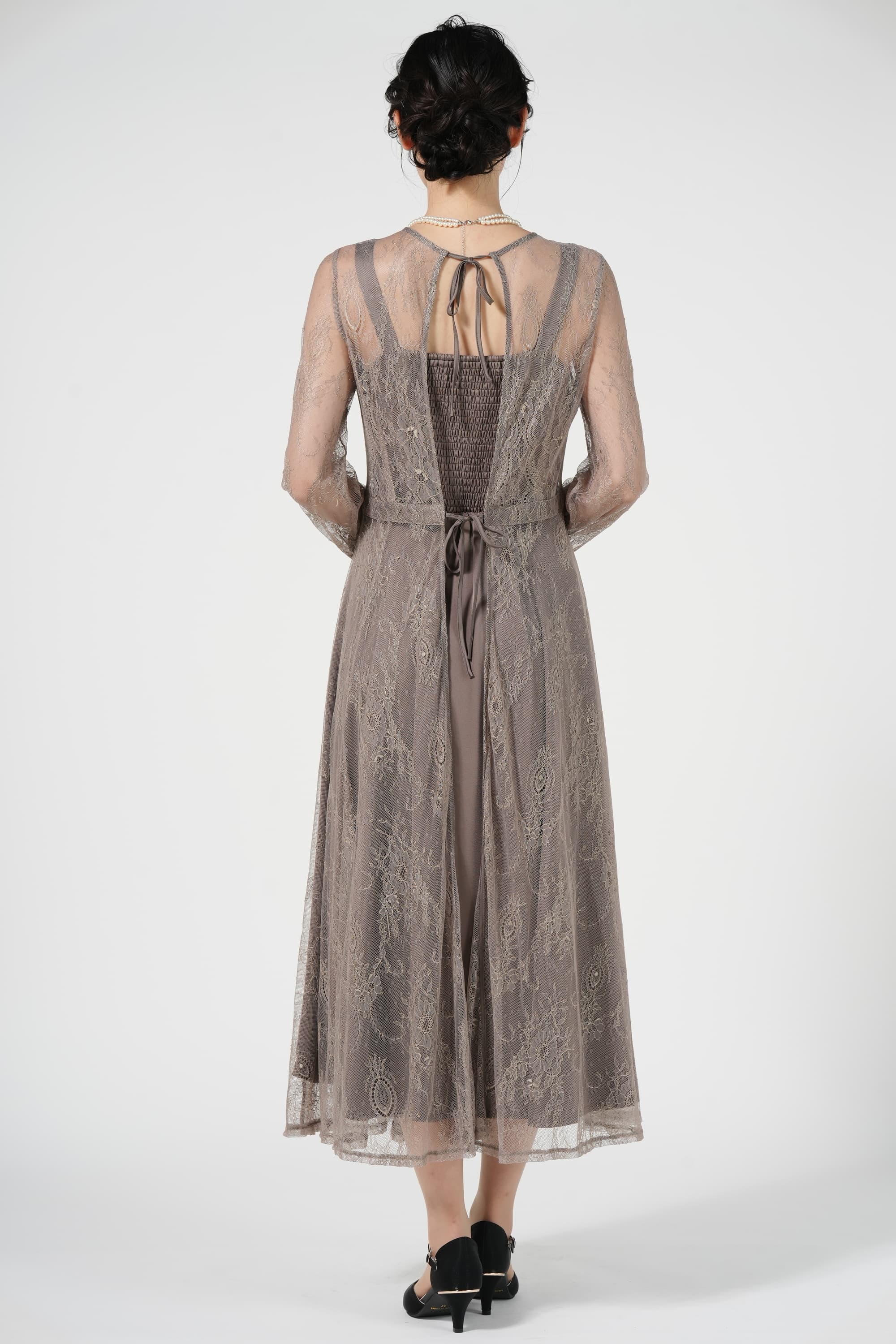 新品・未使用　AIMER　バックリボンドレス AIMER バックリボン総レースブルーグリーンドレス (M) を