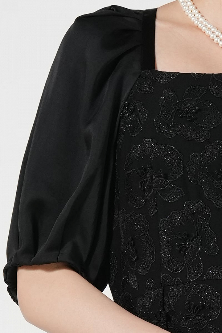 花柄フリンジ上質レースブラックドレス