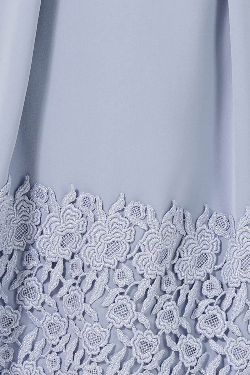 デザインカットコクーン型ブルードレス