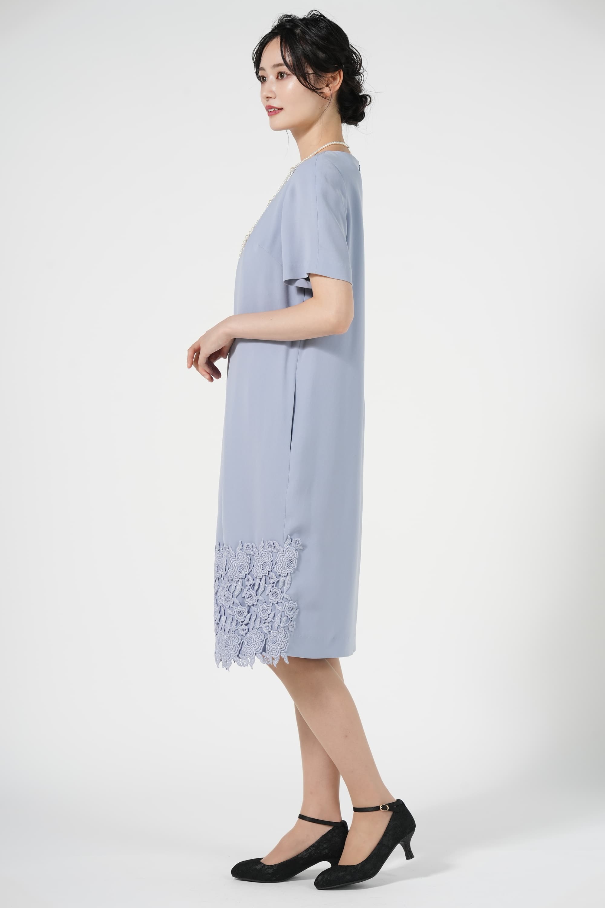 デザインカットコクーン型ブルードレス