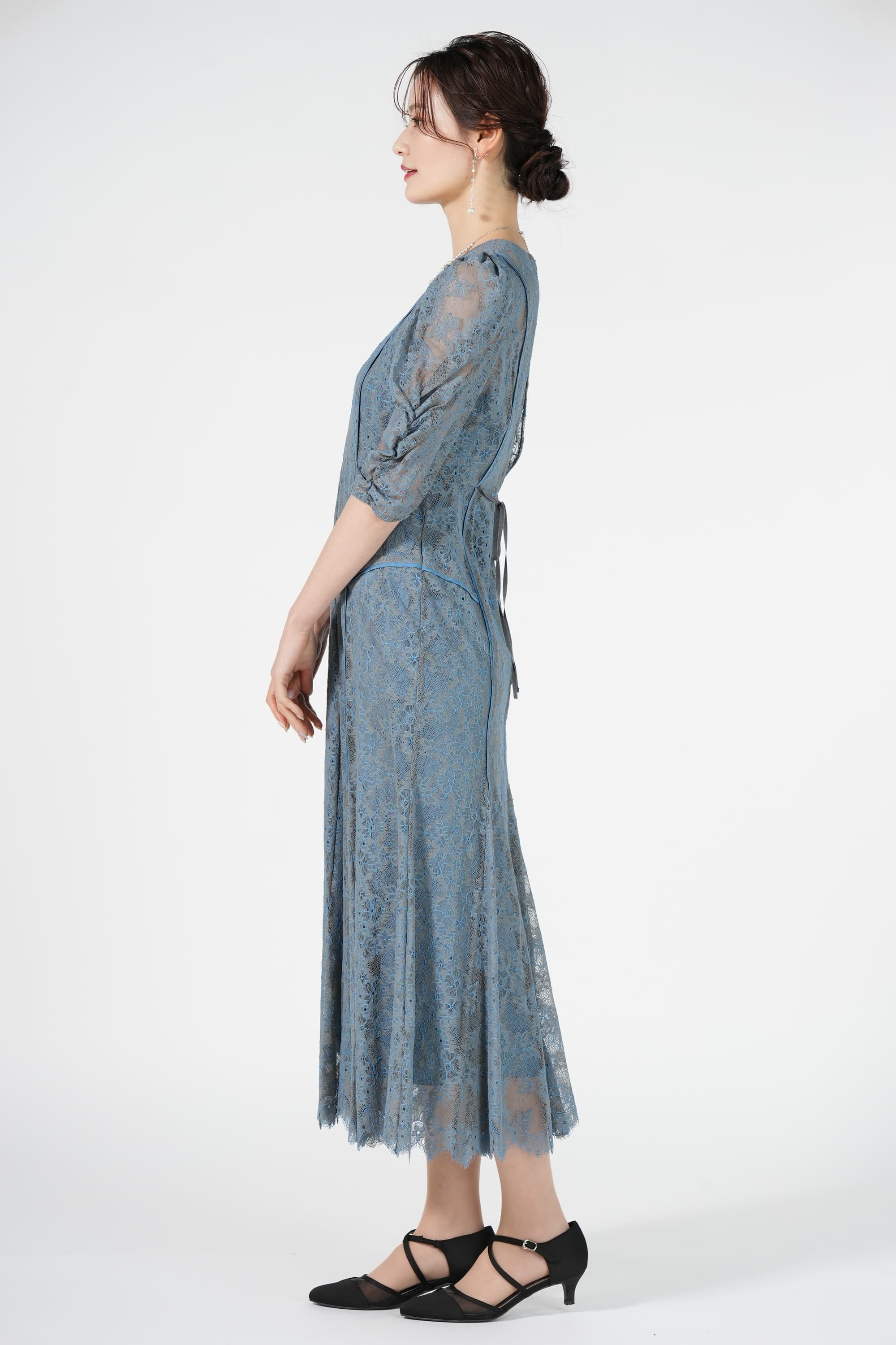 配色レースパイピングブルードレス