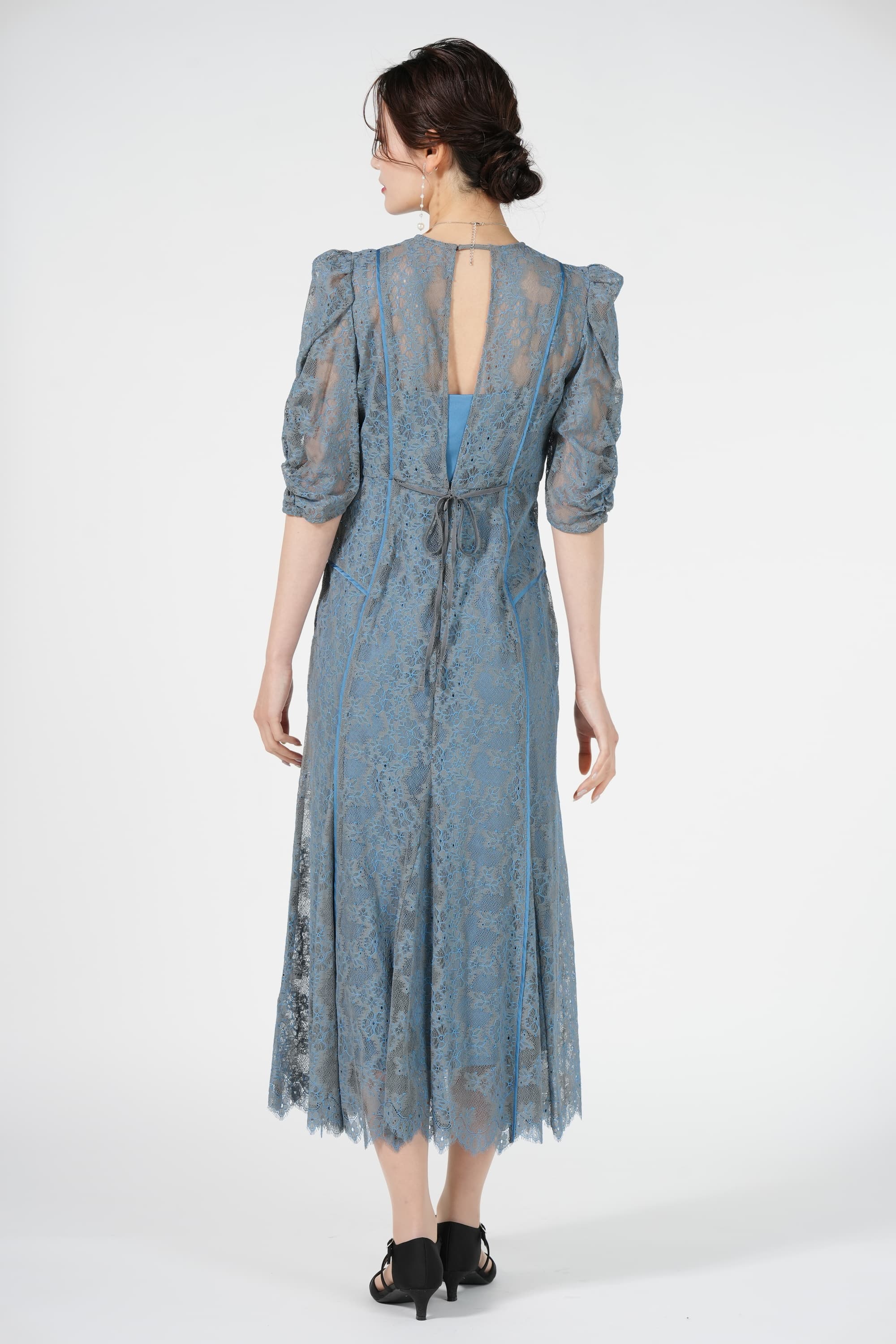 配色レースパイピングブルードレス