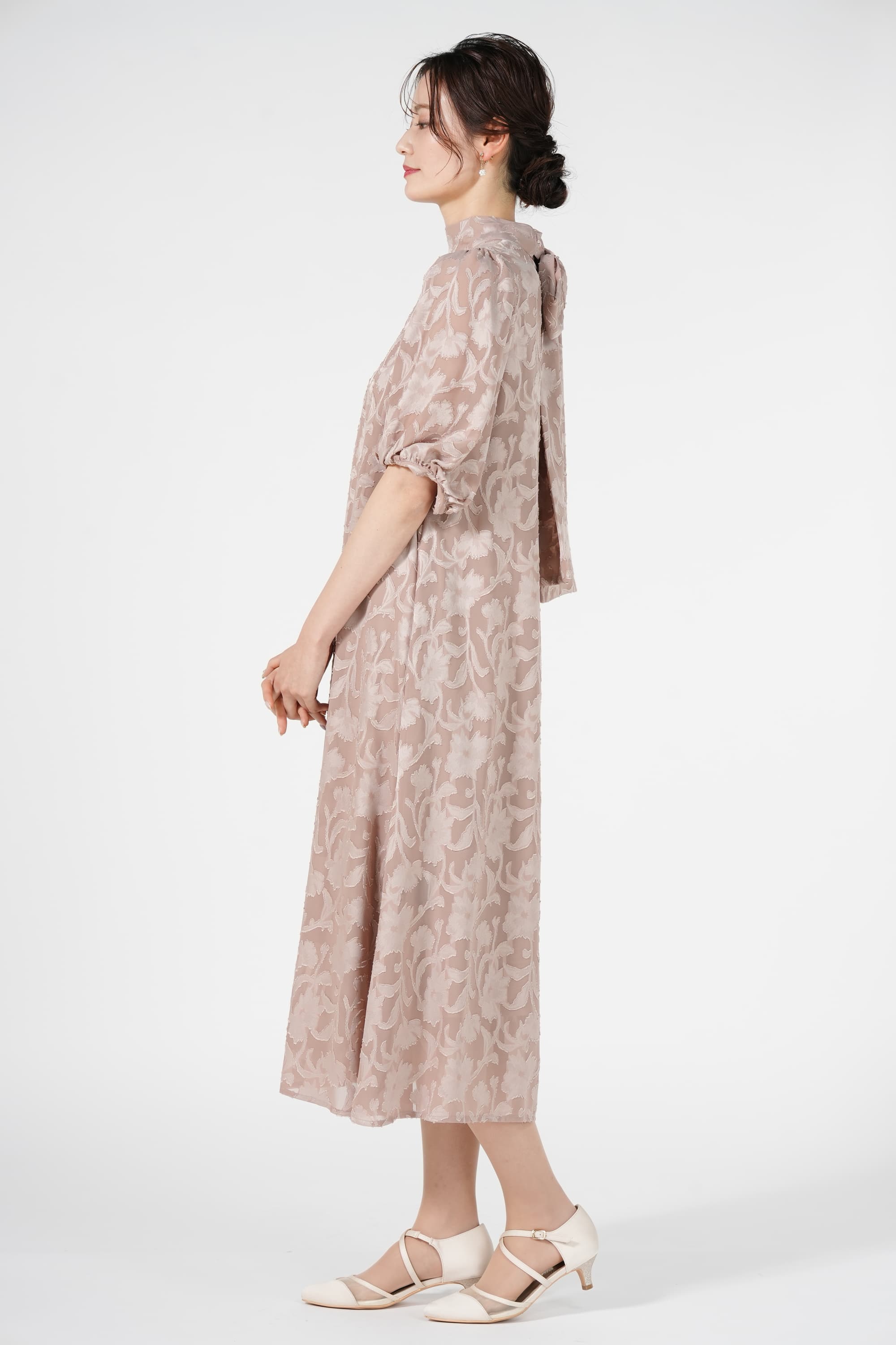 バックリボンシフォンジャガード織りモカドレス