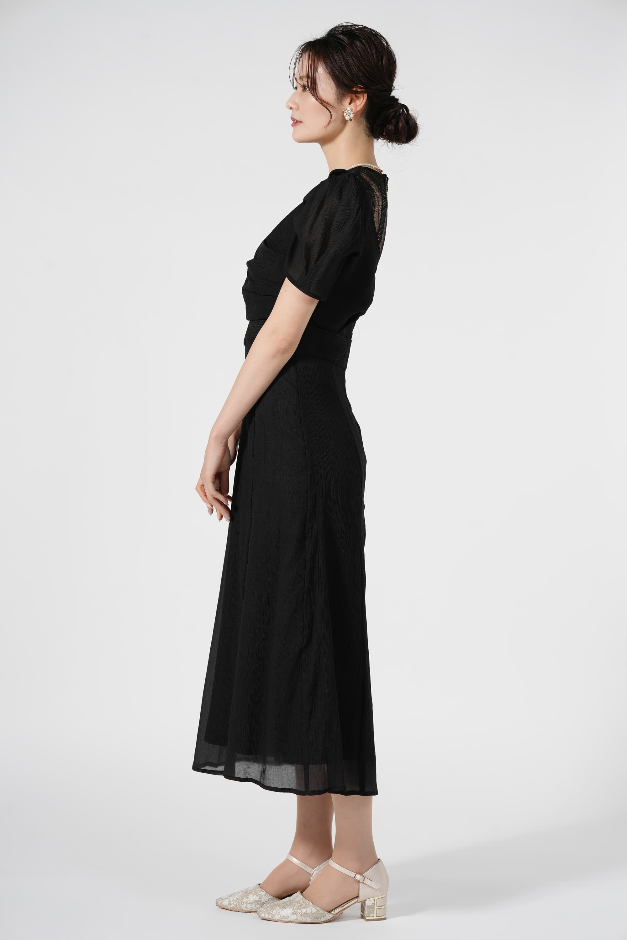 レイヤード風カシュクールブラックドレス