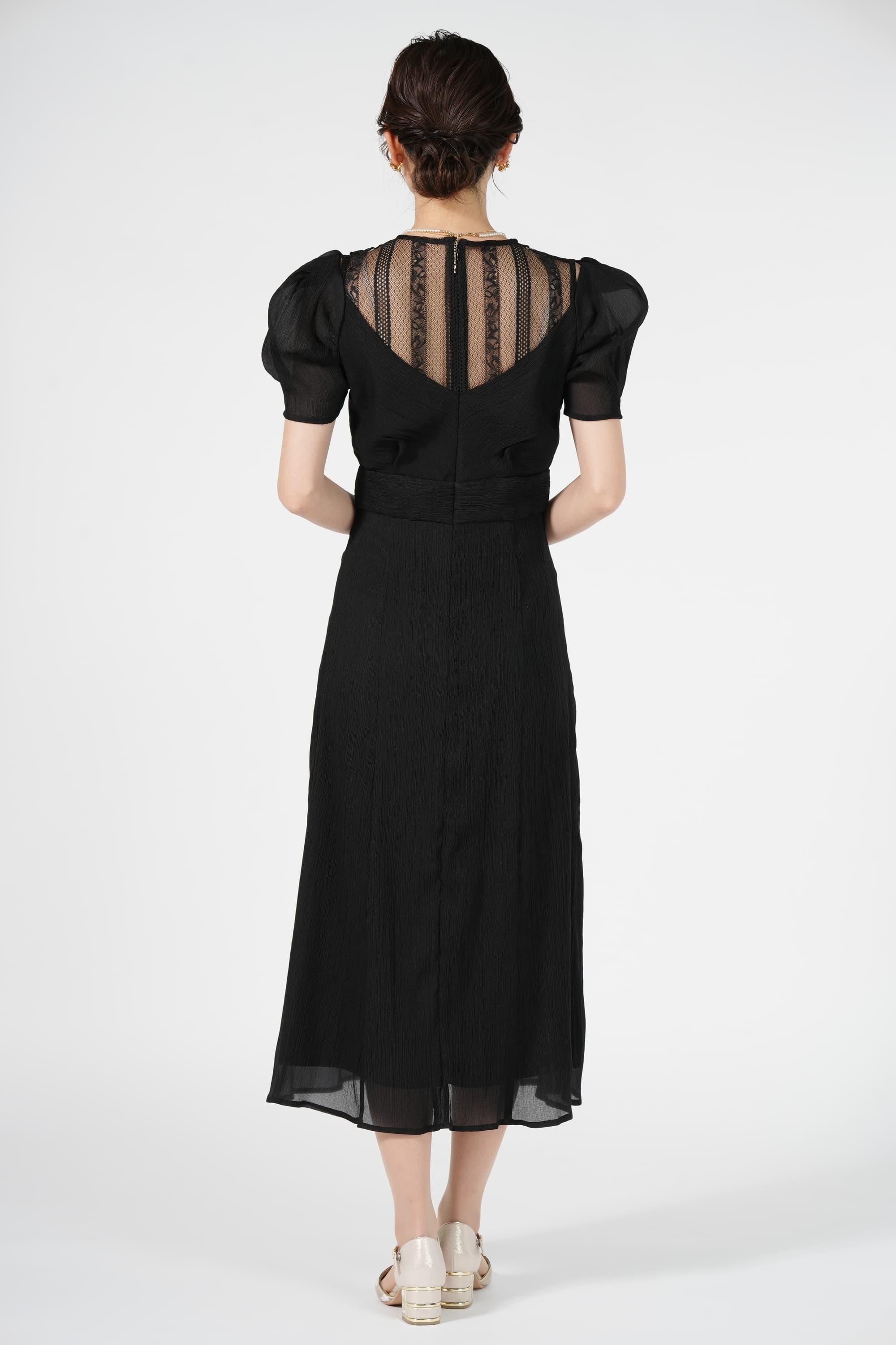 レイヤード風カシュクールブラックドレス