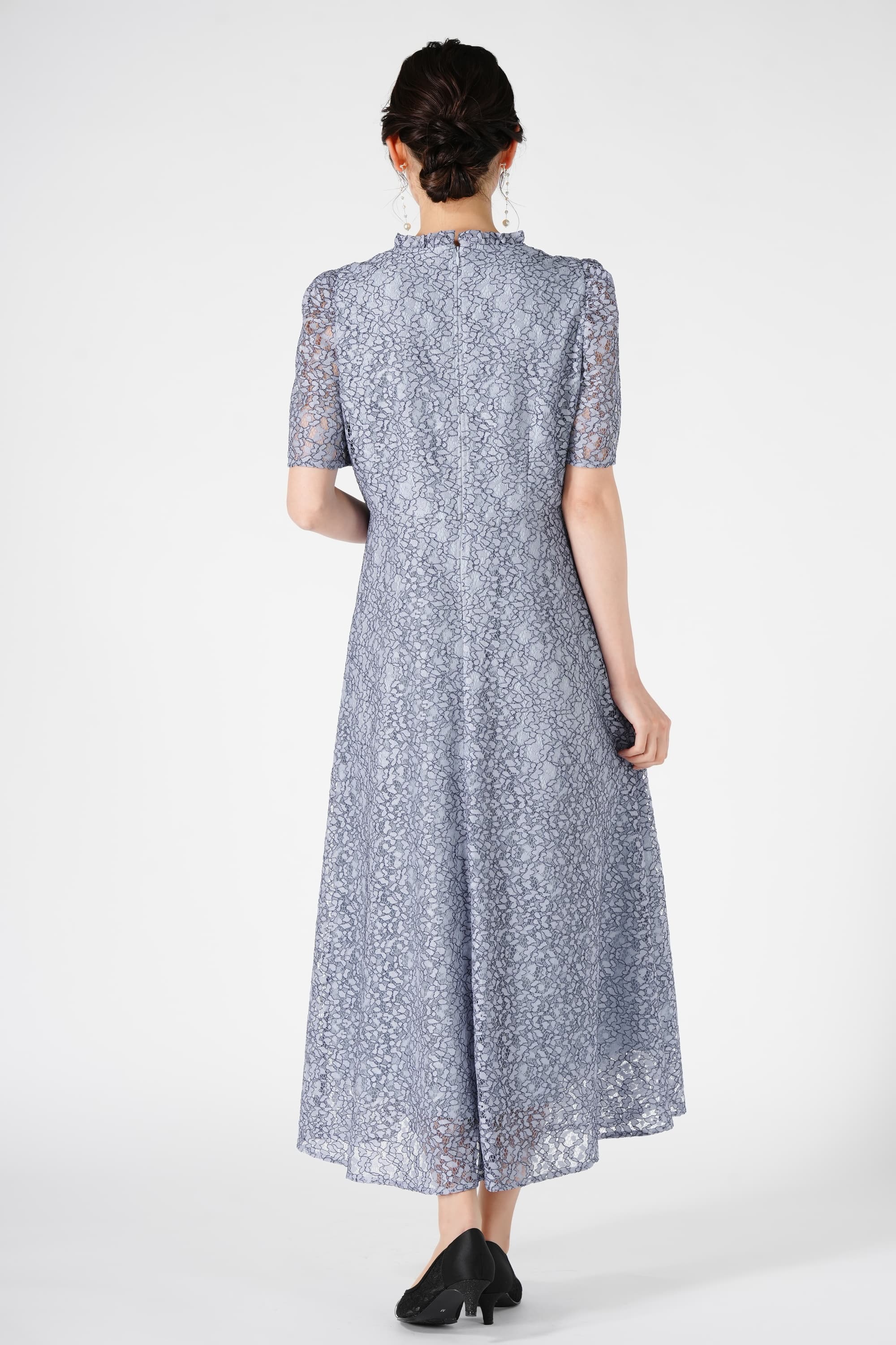 立体レースくすみブルードレス