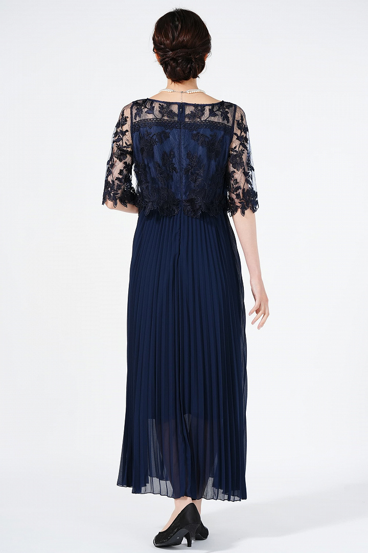 チュールレース×プリーツネイビードレス