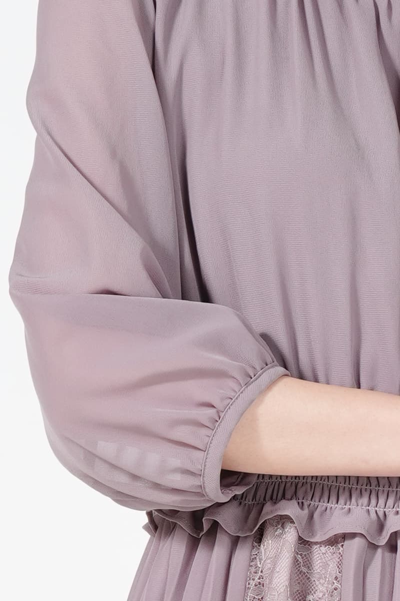 フリル襟シャーリングくすみピンクドレス