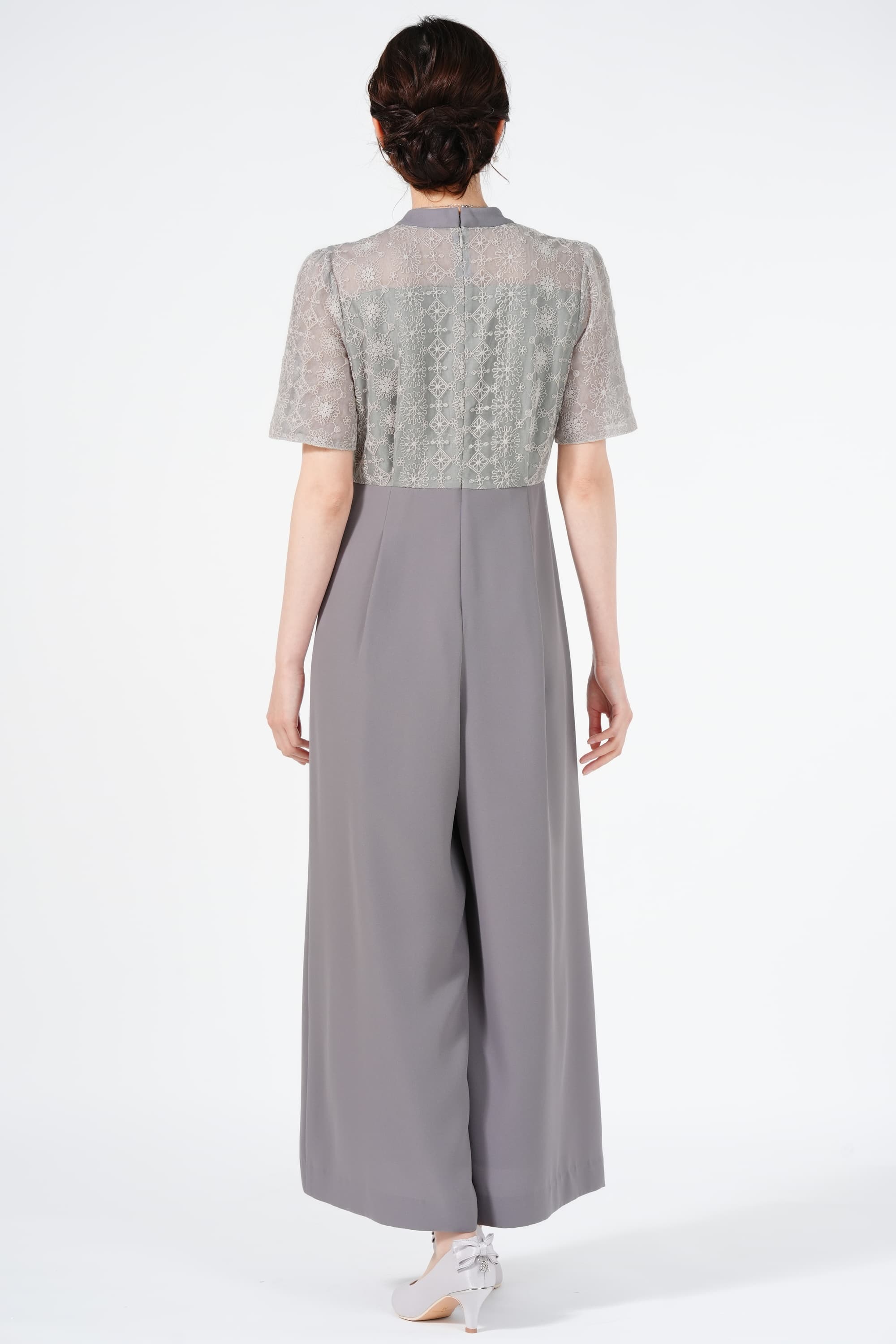 レース刺繍ライトグレーワイドパンツドレス