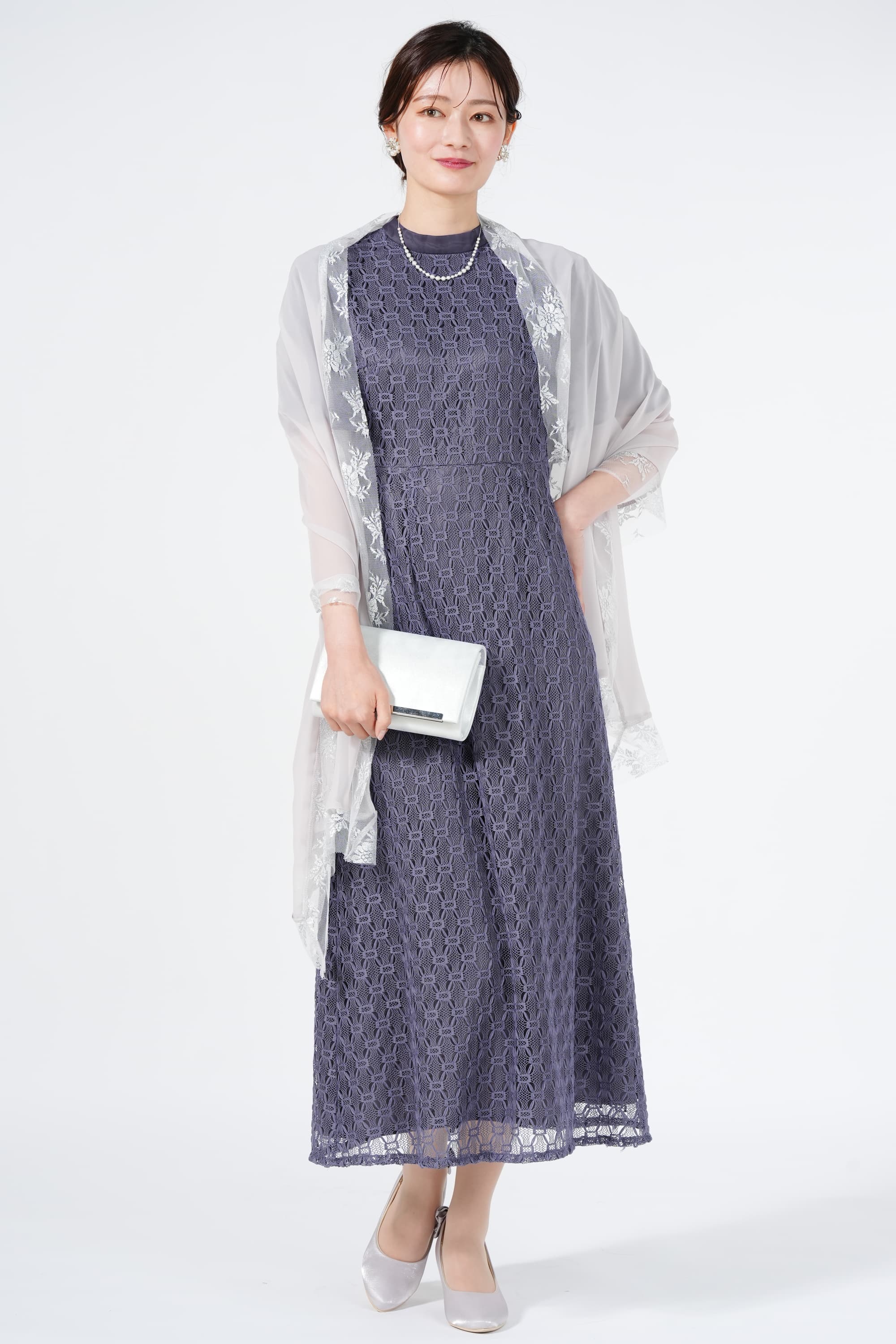 バックリボンシャイニーシルバーパンプス