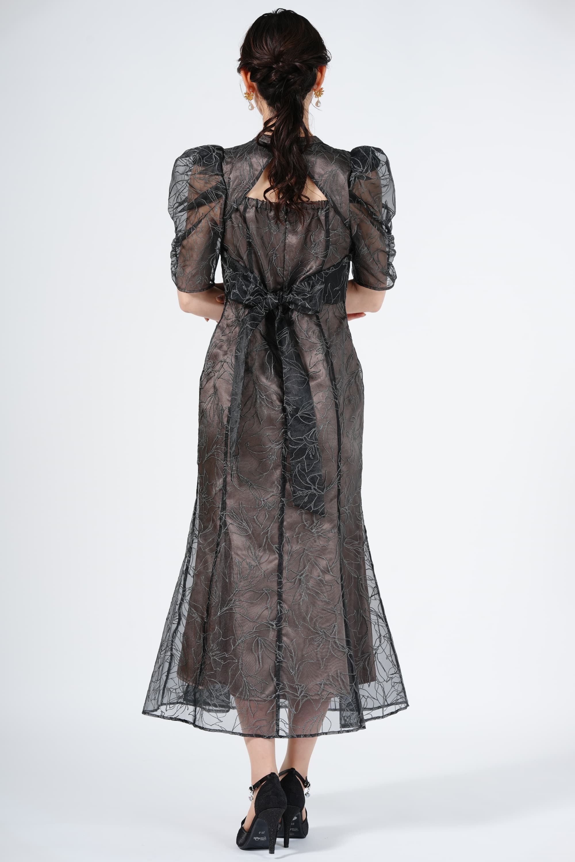 エンボスグリッター刺繍ブラウンドレス