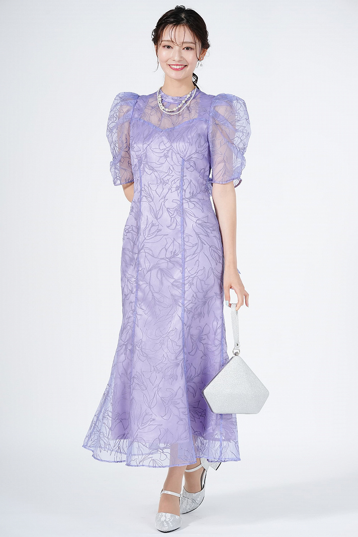 上品レースチャンキーヒールシルバーパンプス