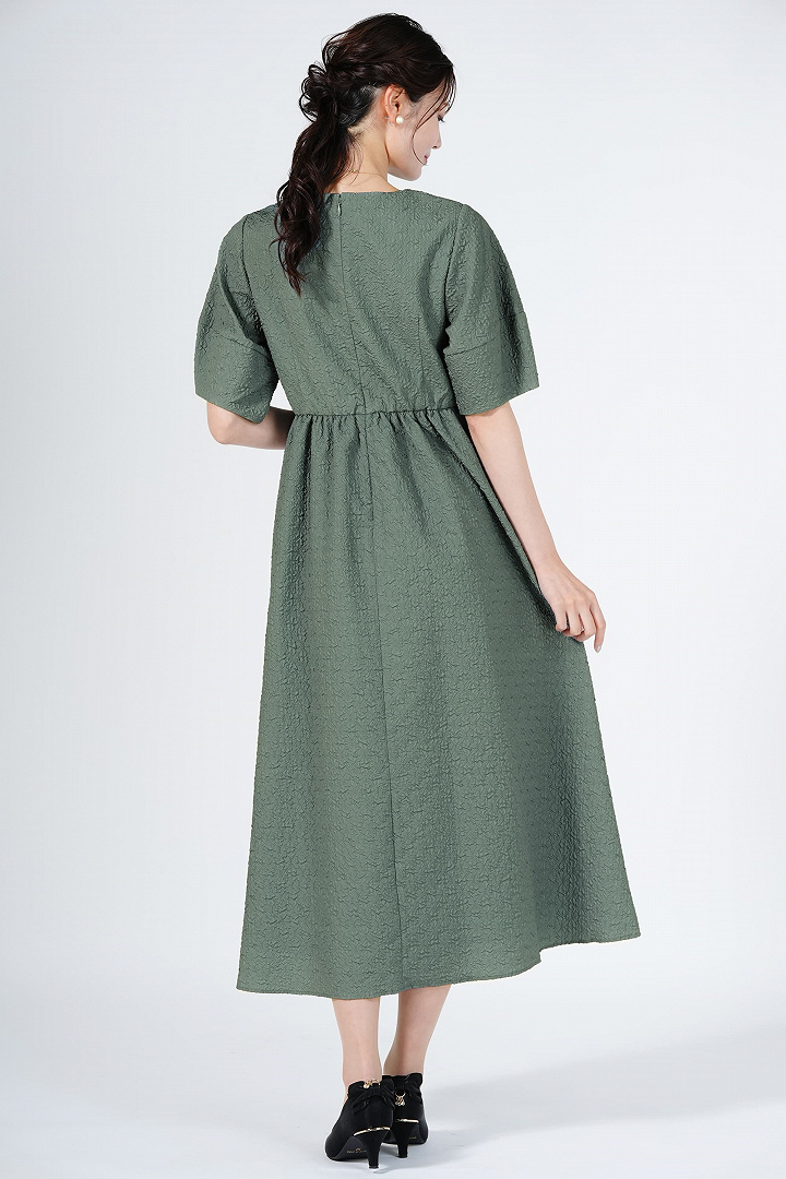 ふくれジャガードくすみグリーンドレス