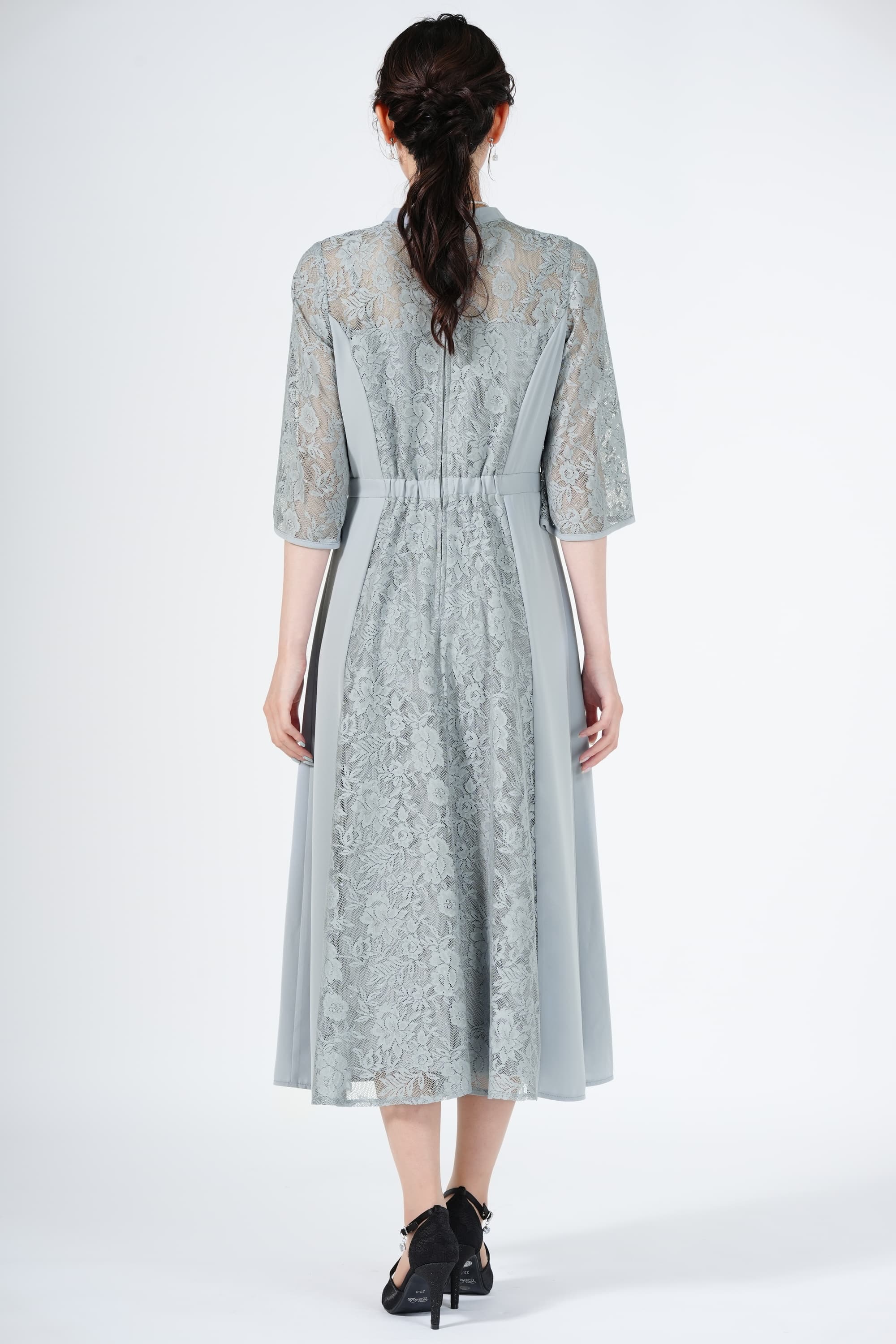 belle raffine スリット袖レース切り替えブルーグレードレス (M) を