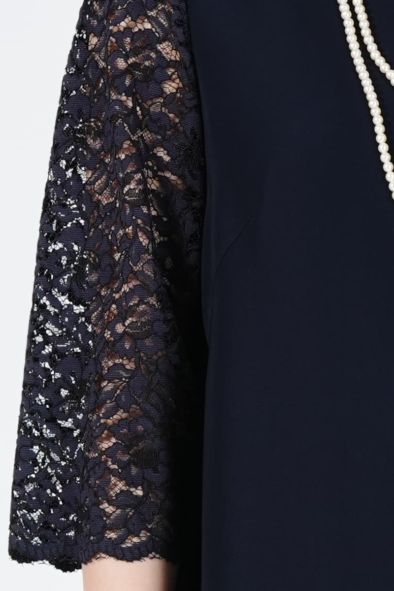 ボタニカルレース袖ゆったりネイビードレス