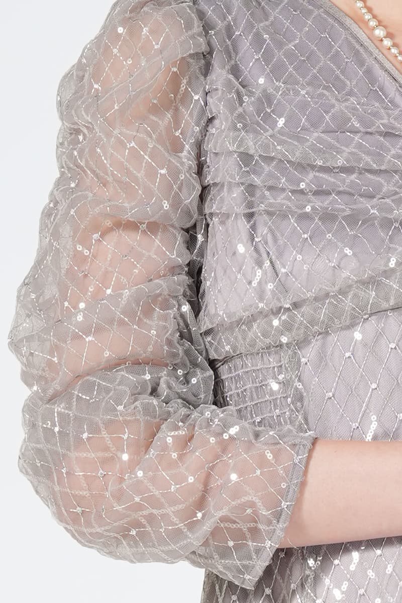 スパンコール刺繍チュールグレードレス