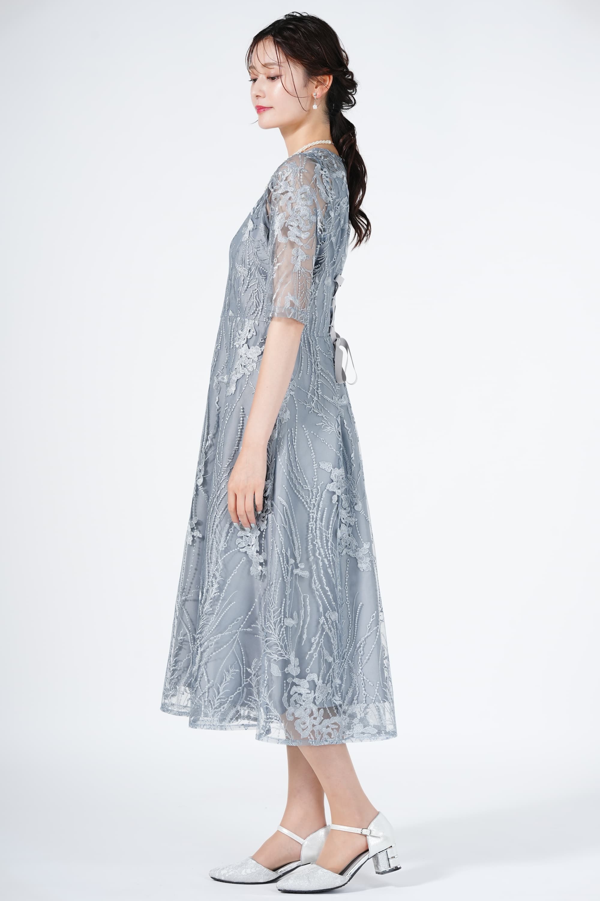 ボタニカル刺繍ブルーグレードレス