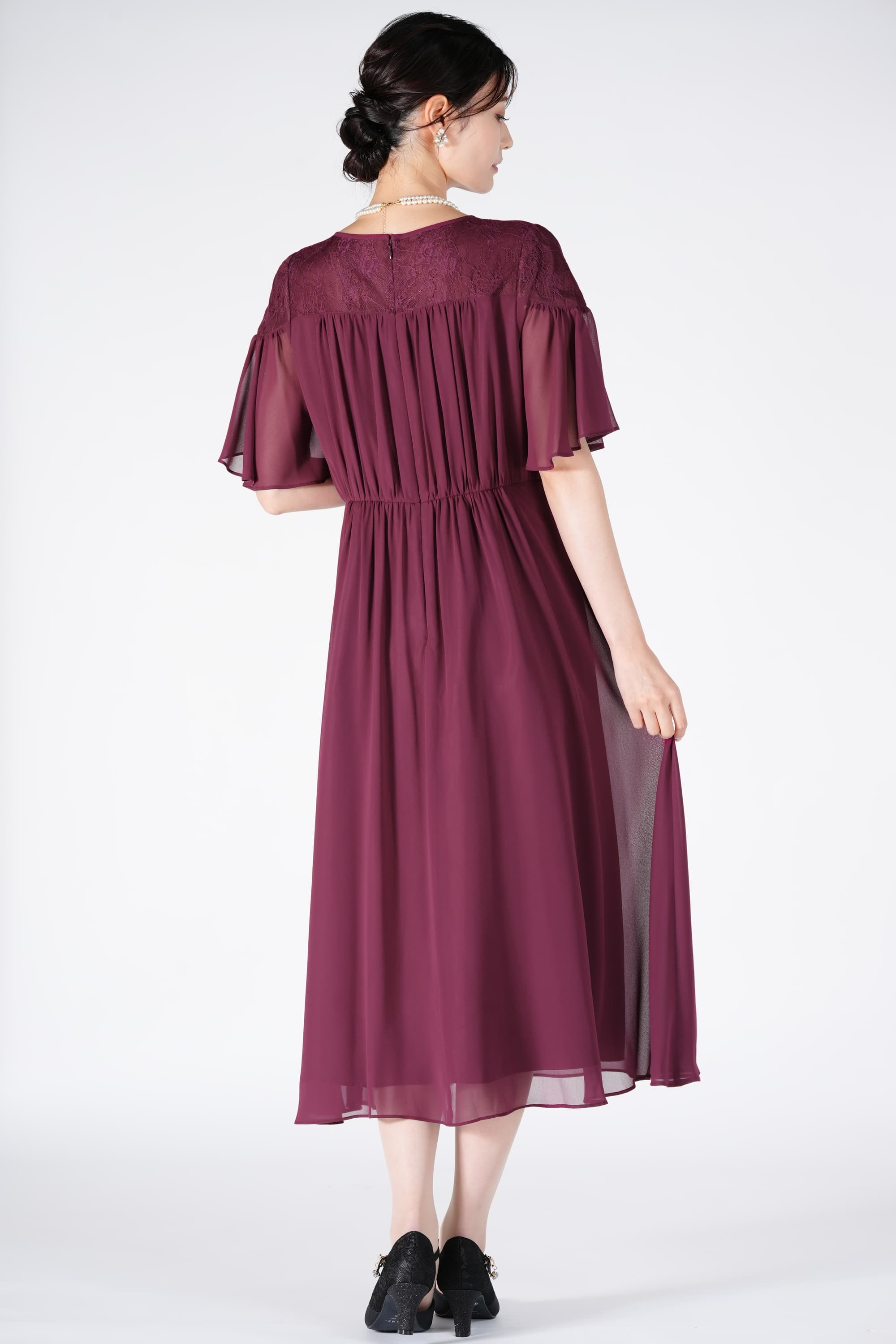 自由区 華やかシフォンボルドードレス (M) をレンタル - 結婚式