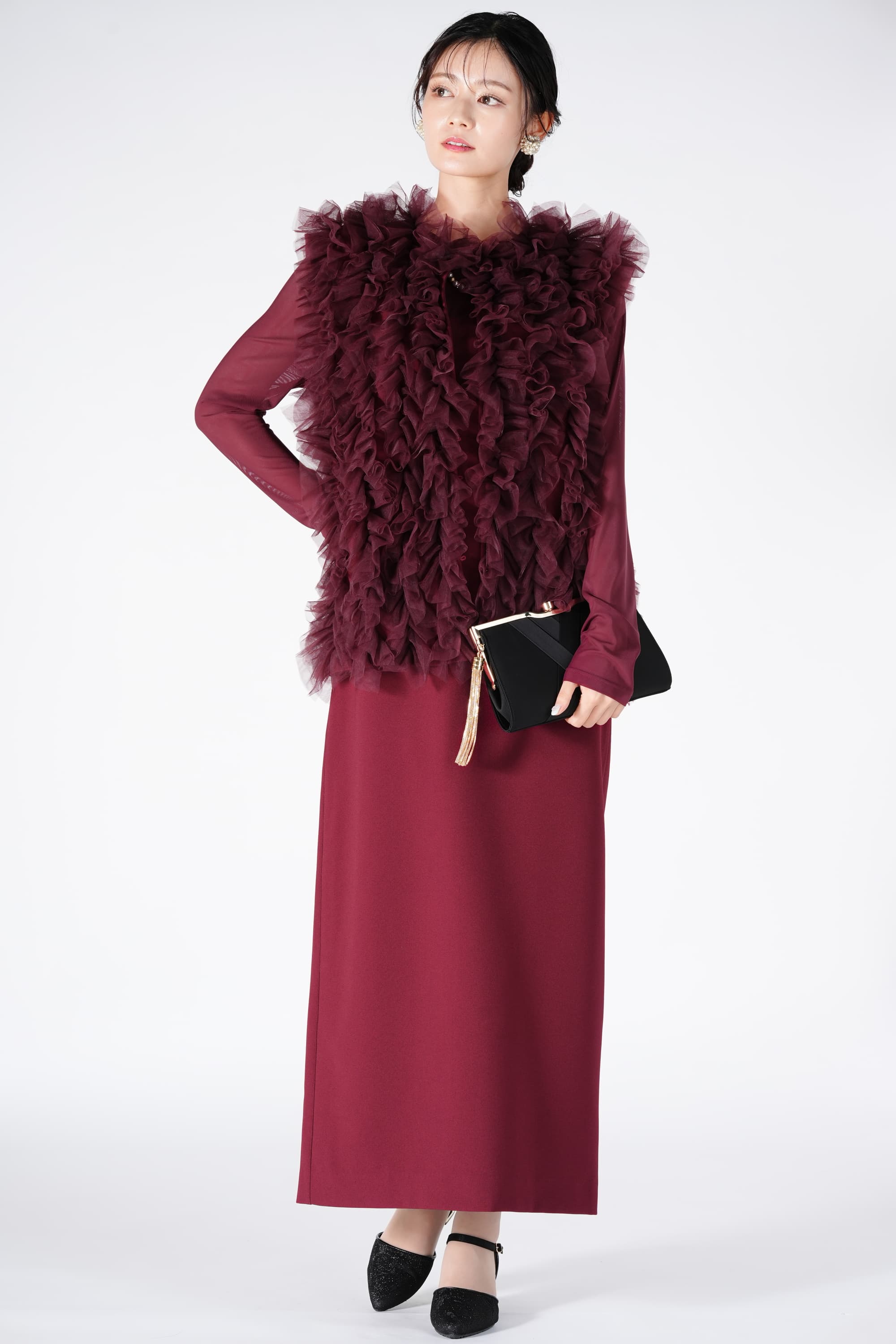 タッセル付きサテンブラッククラッチバッグ