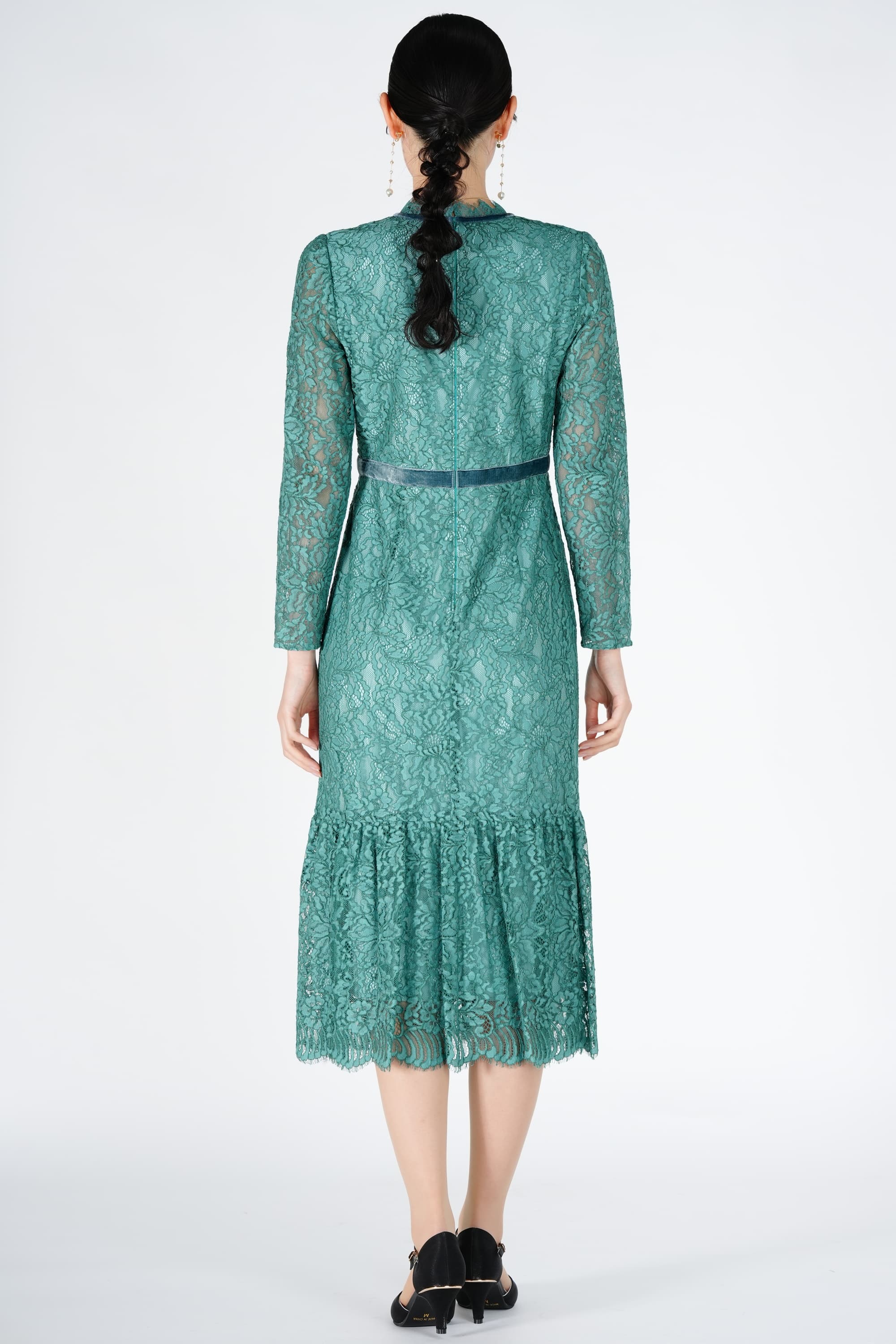 ミニフリルネック花柄グリーンドレス