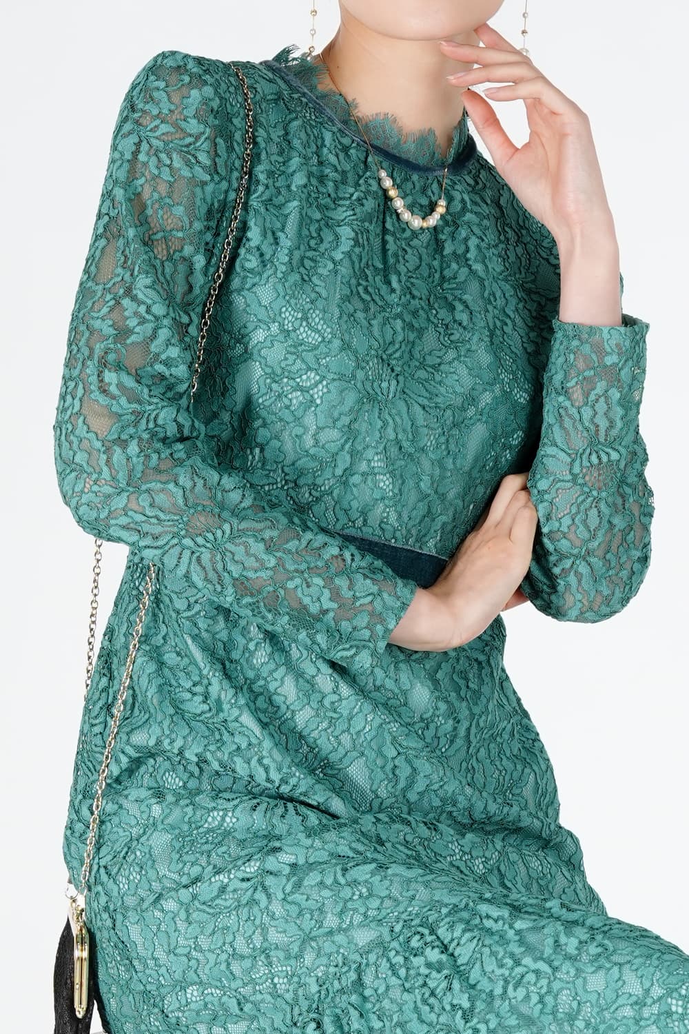 ミニフリルネック花柄グリーンドレス