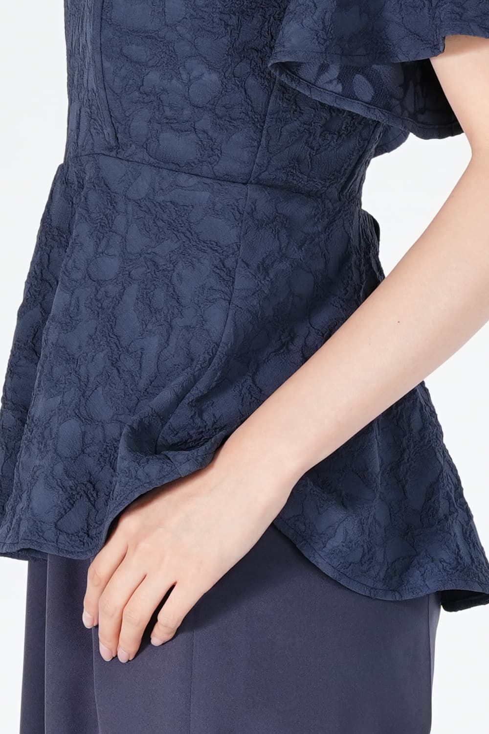 ジャガード織りペプラムネイビーパンツドレス